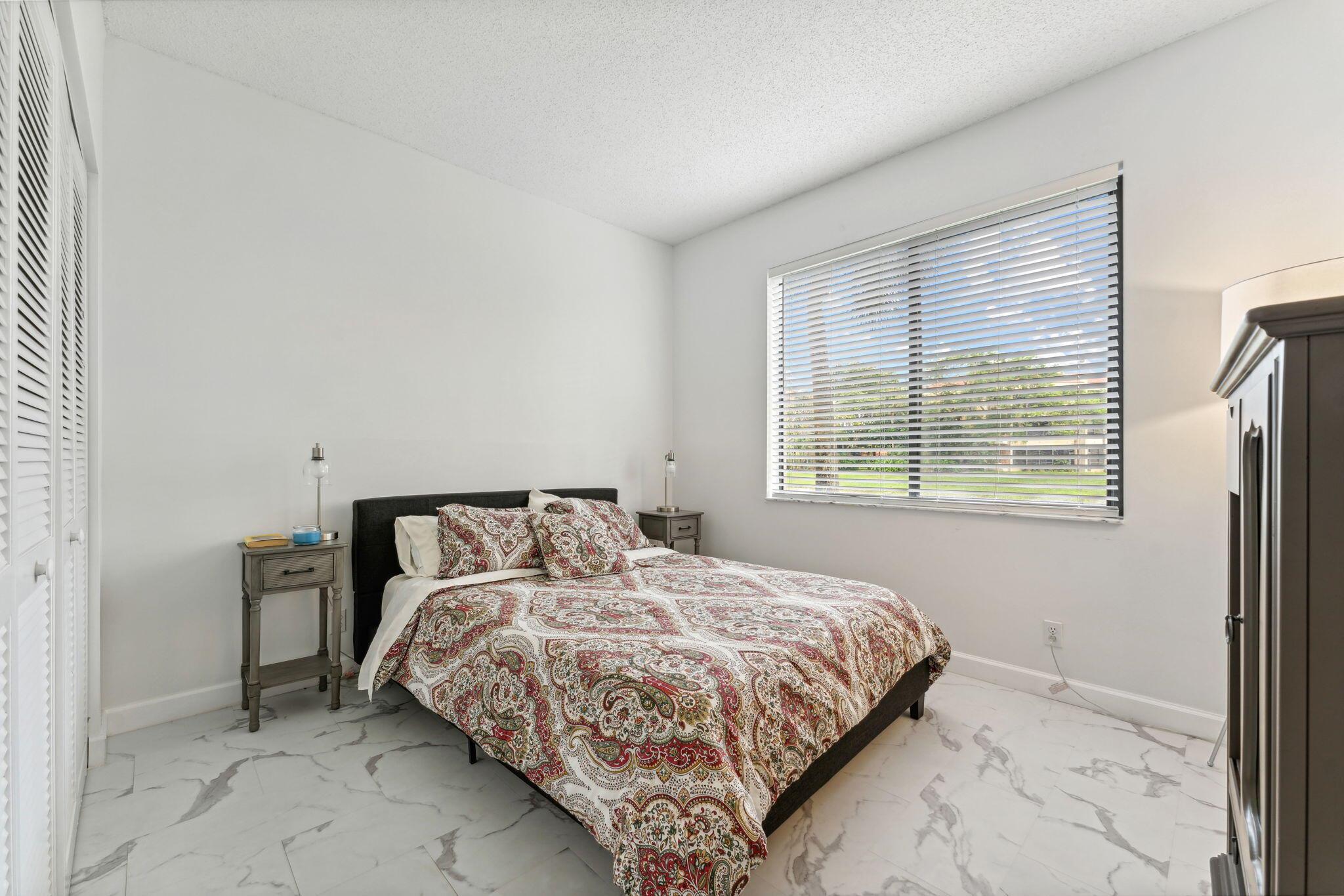 LAKES AT LA PAZ CONDO - Residential