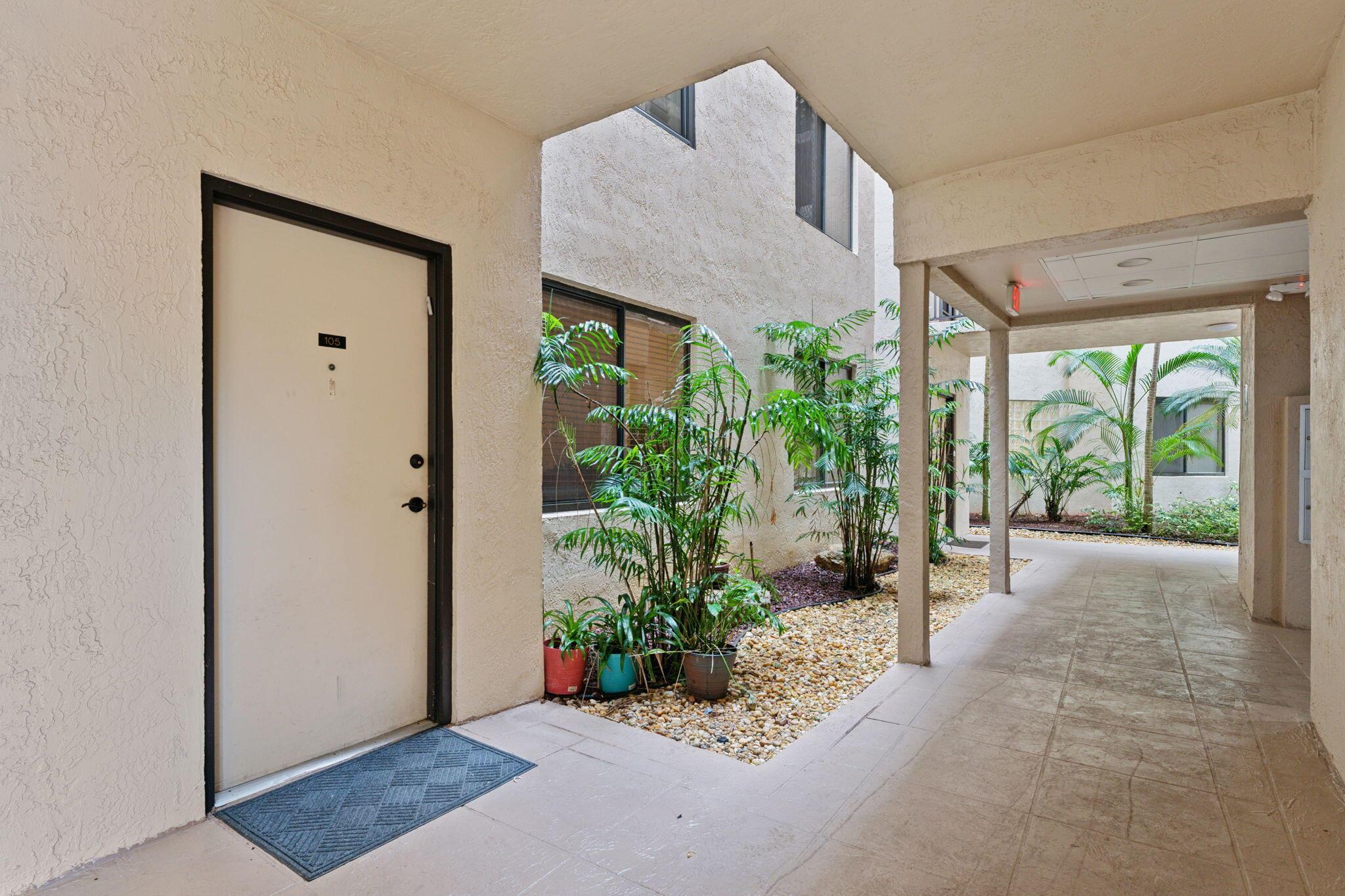 LAKES AT LA PAZ CONDO - Residential