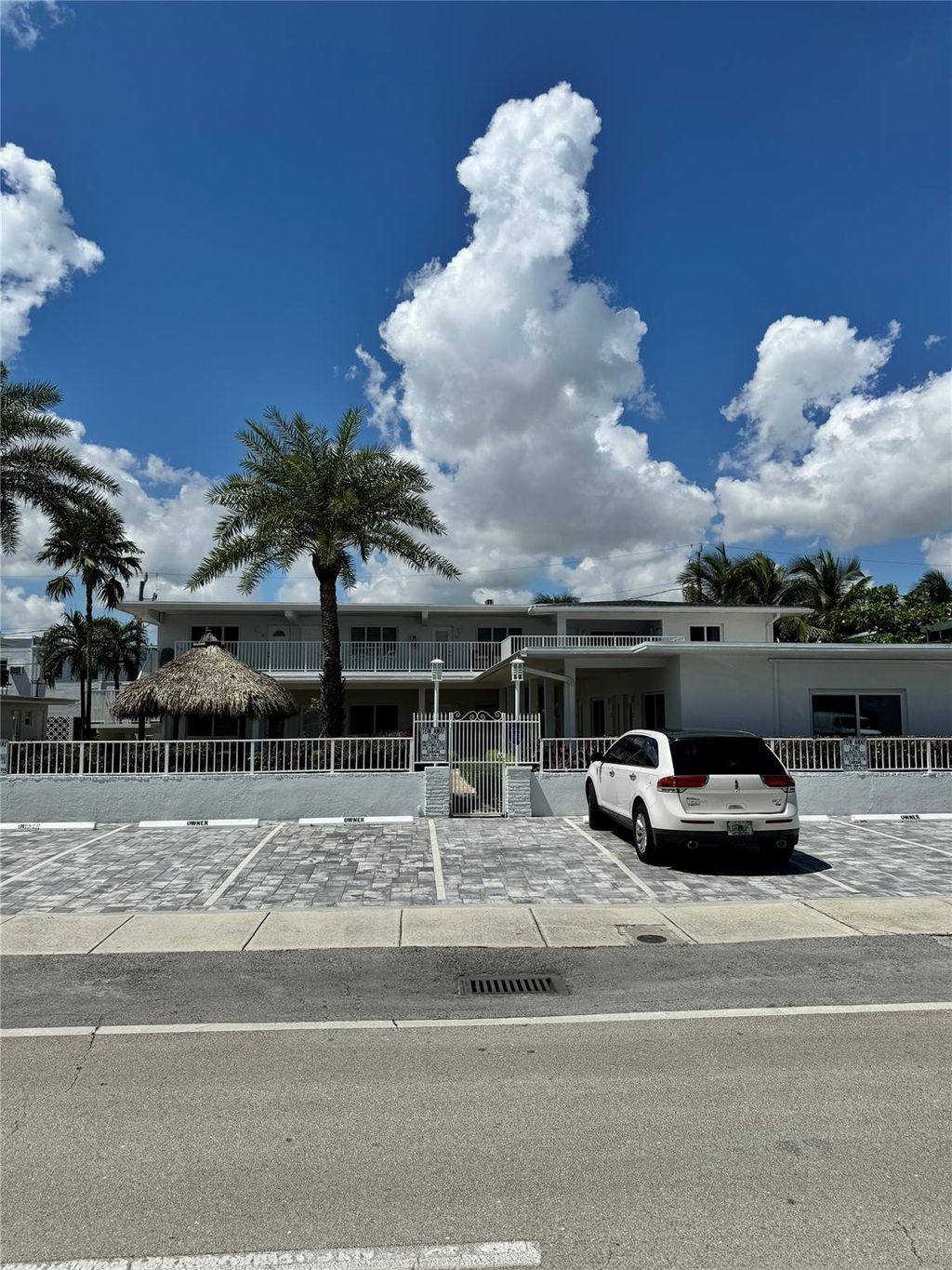Photo of 4228 N Ocean Drive #36, Fort Lauderdale, FL 33308 (MLS # F10552459)