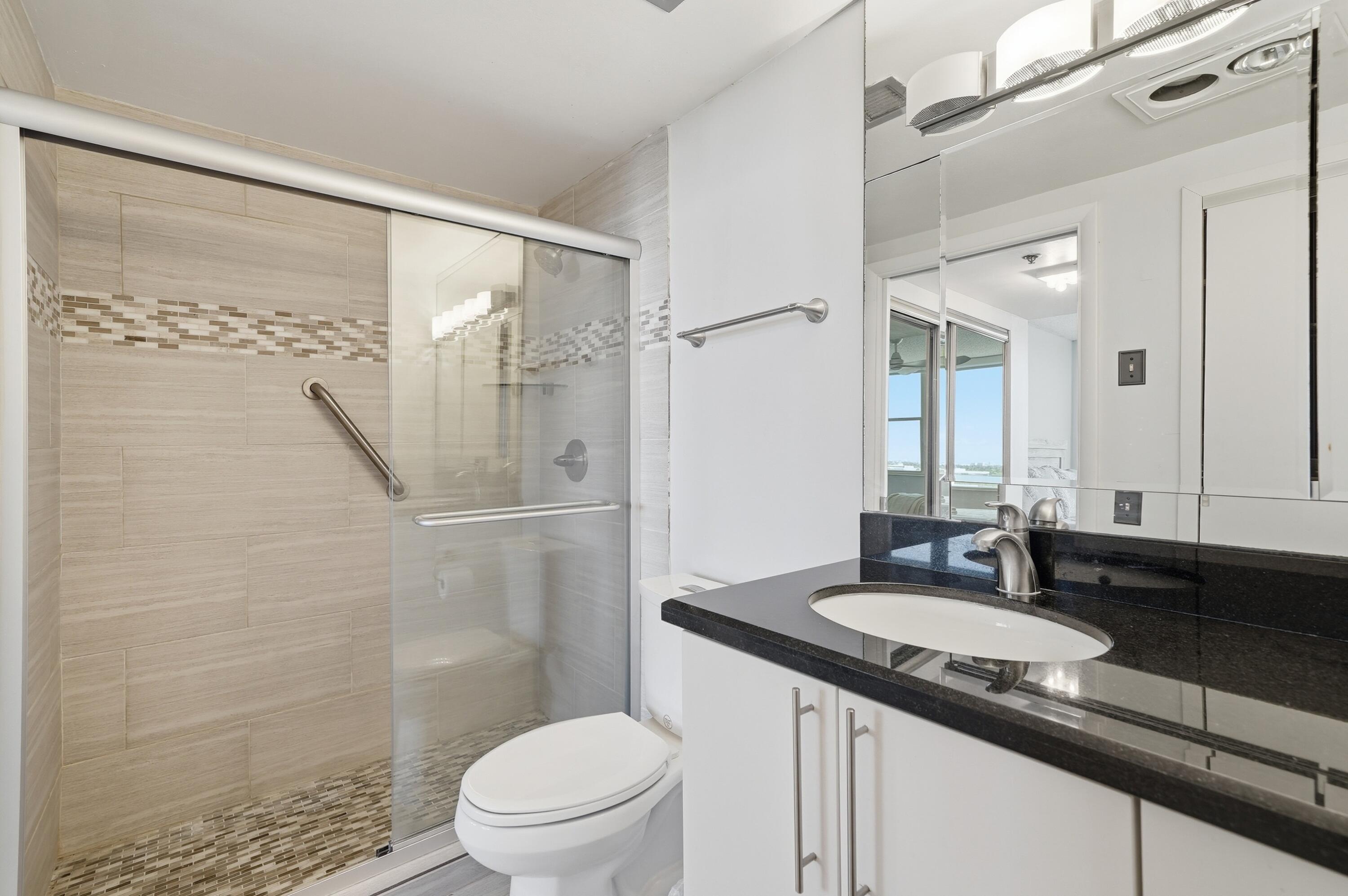 HILLCREST EAST NO 27 CONDO - Residential