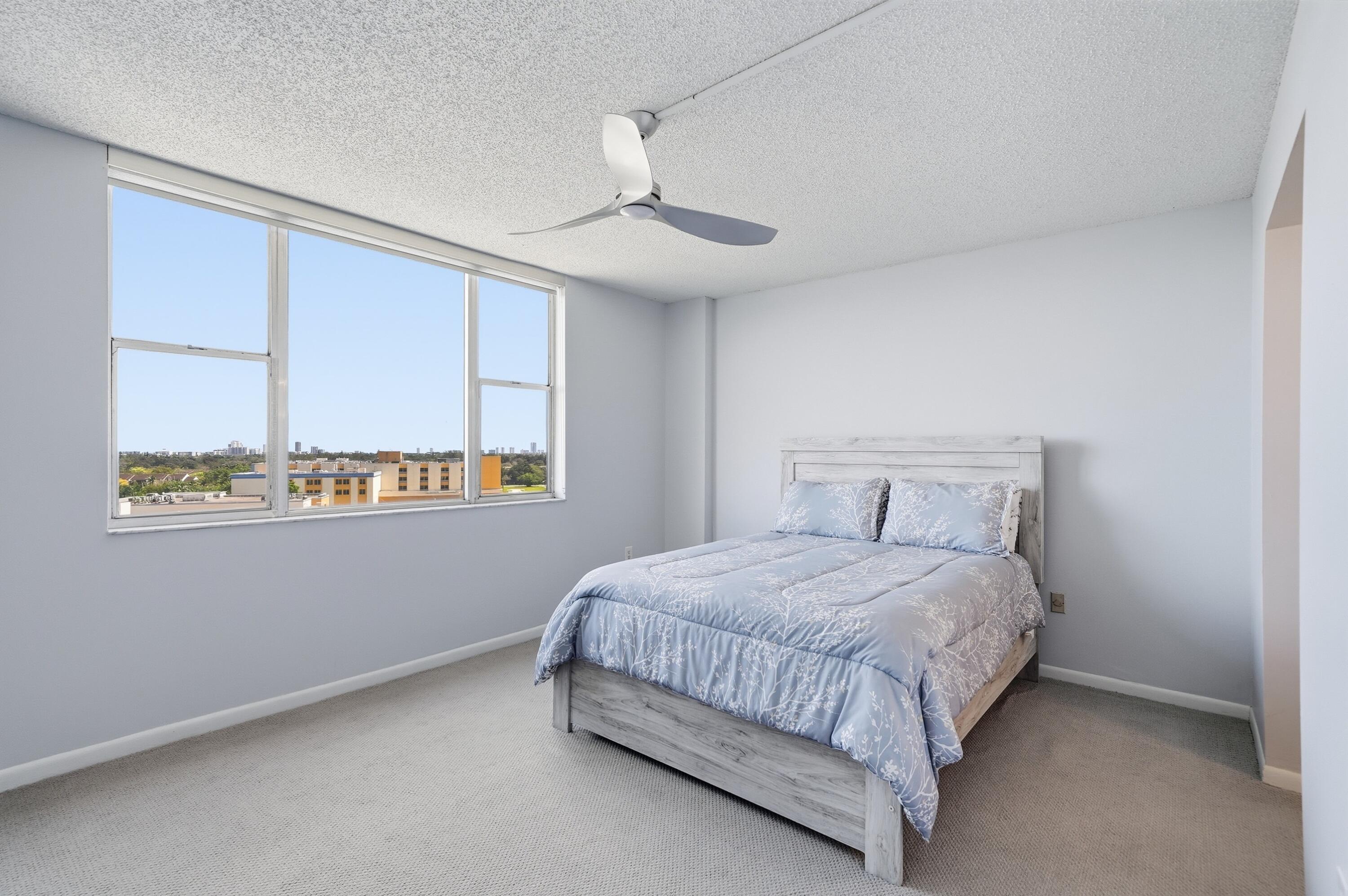 HILLCREST EAST NO 27 CONDO - Residential