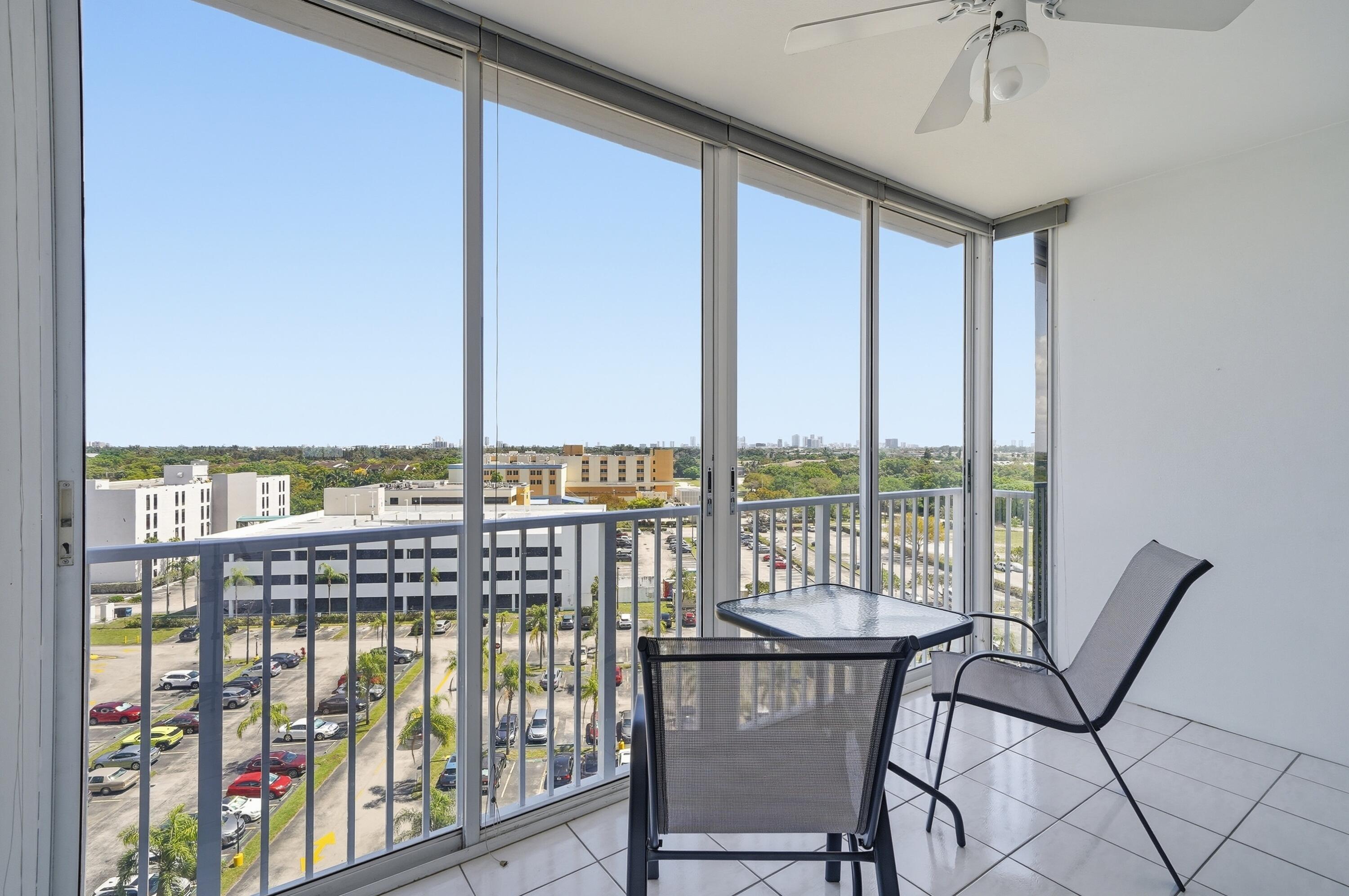 HILLCREST EAST NO 27 CONDO - Residential