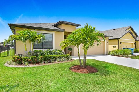 Single Family Residence in Palm Bay FL 1605 Mineral Loop Drive Dr 2.jpg