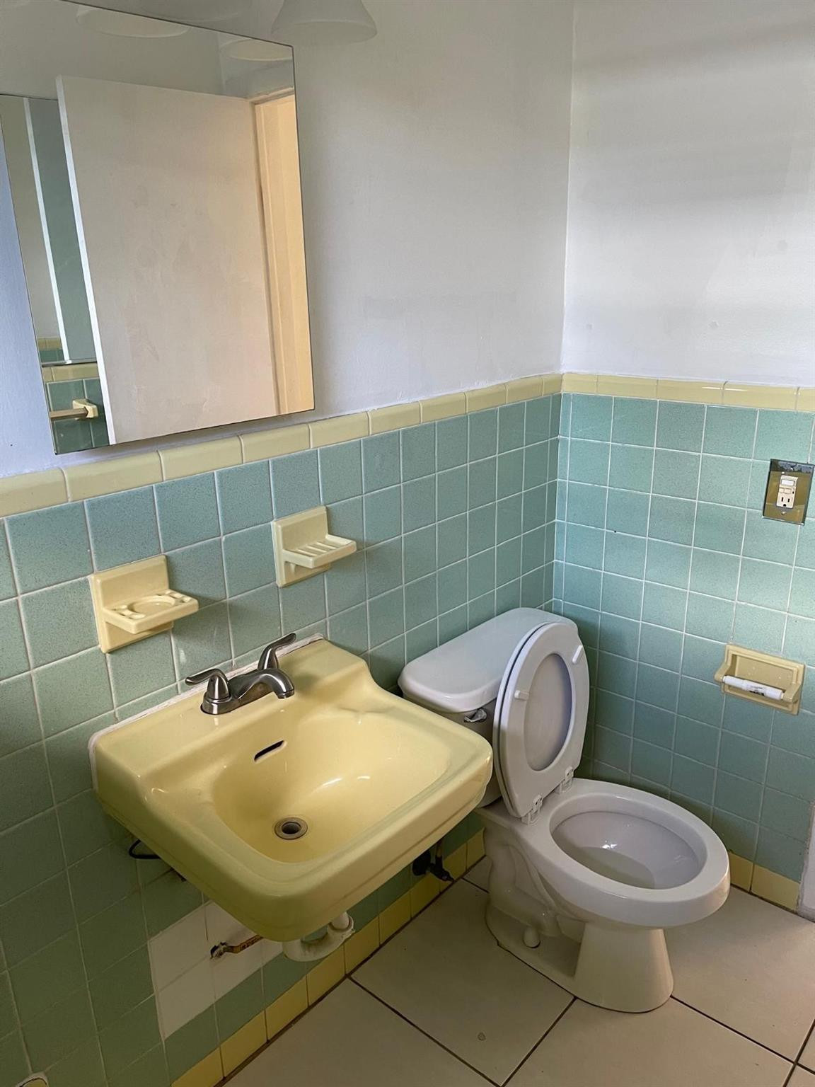 MIMO ON THE BEACH VIII CO - Residential Lease