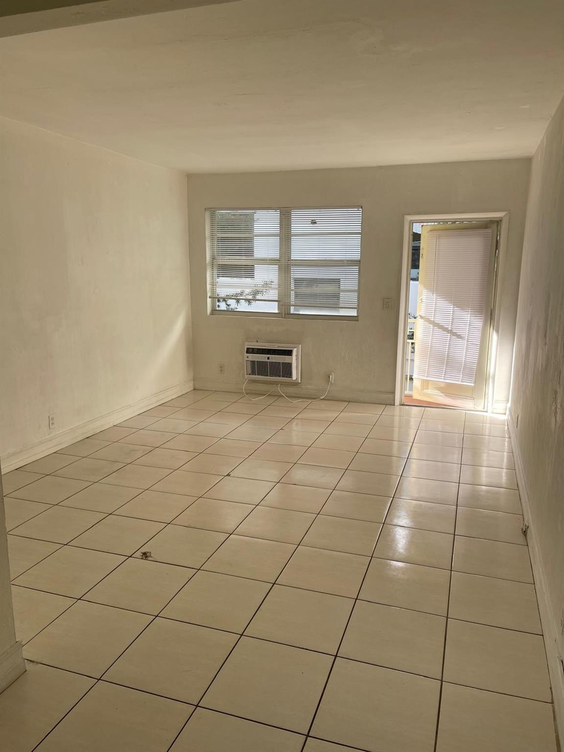 MIMO ON THE BEACH VIII CO - Residential Lease