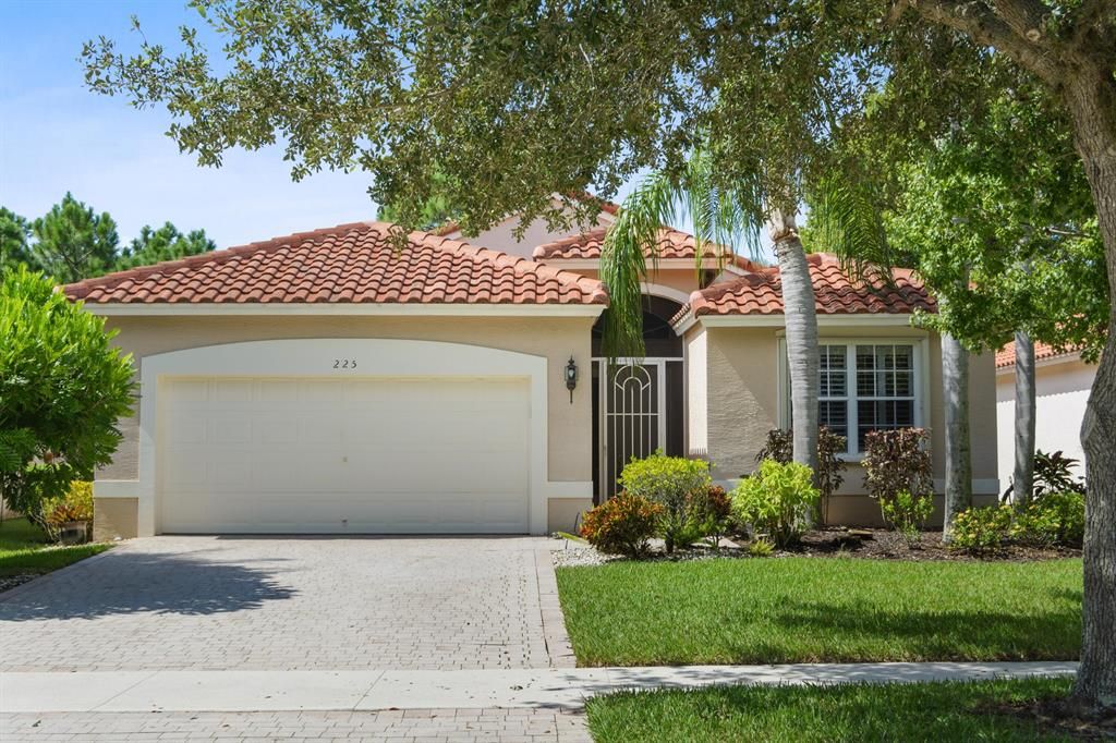 Photo of 225 NW Chorale Way, Port Saint Lucie, FL 34986 (MLS # R10745709)
