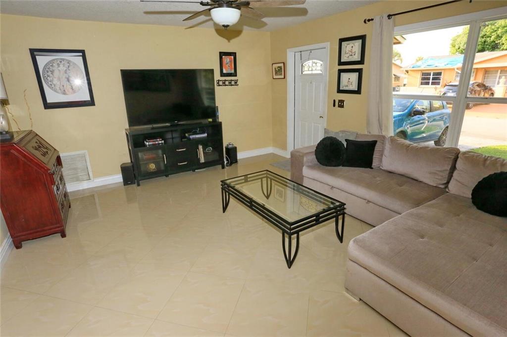 Mainlands Of Tamarac  9 - Residential