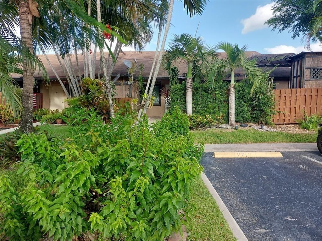 Photo of 2718 N Nob Hill Road #C-3, Sunrise, FL 33322 (MLS # F10536197)