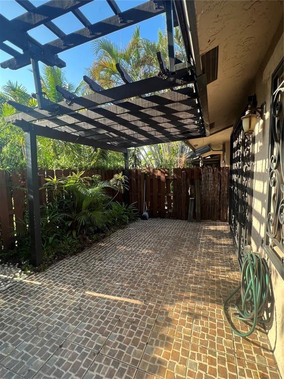 Sunrise Nob Hill East - Residential Lease