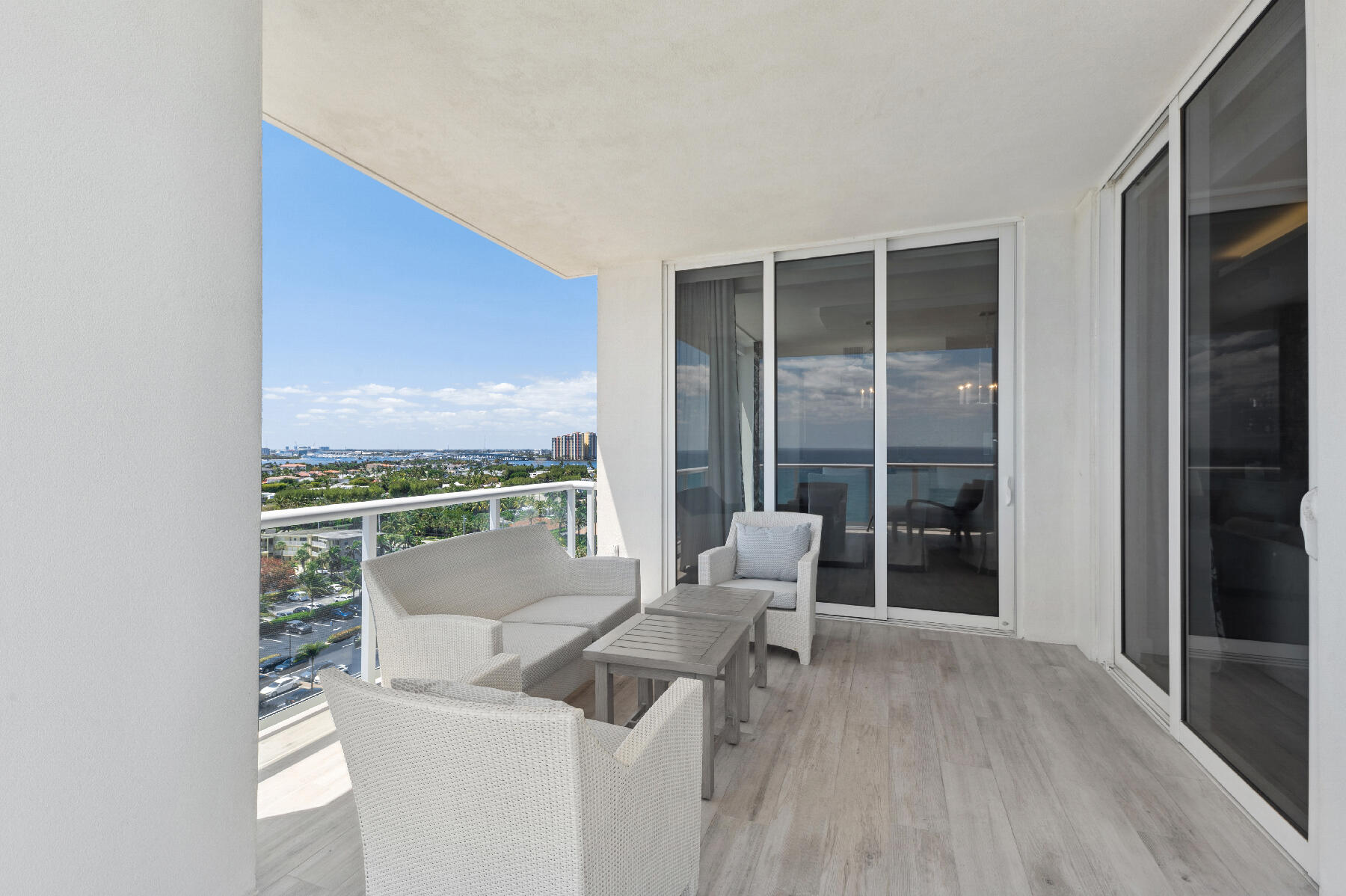 VISTABLUE SINGER ISLAND CONDO - Residential