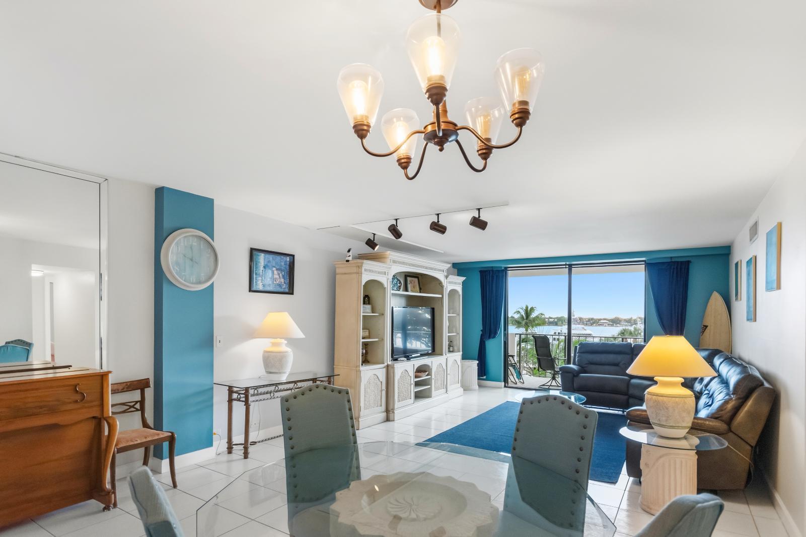 1200 MARINE Way 203