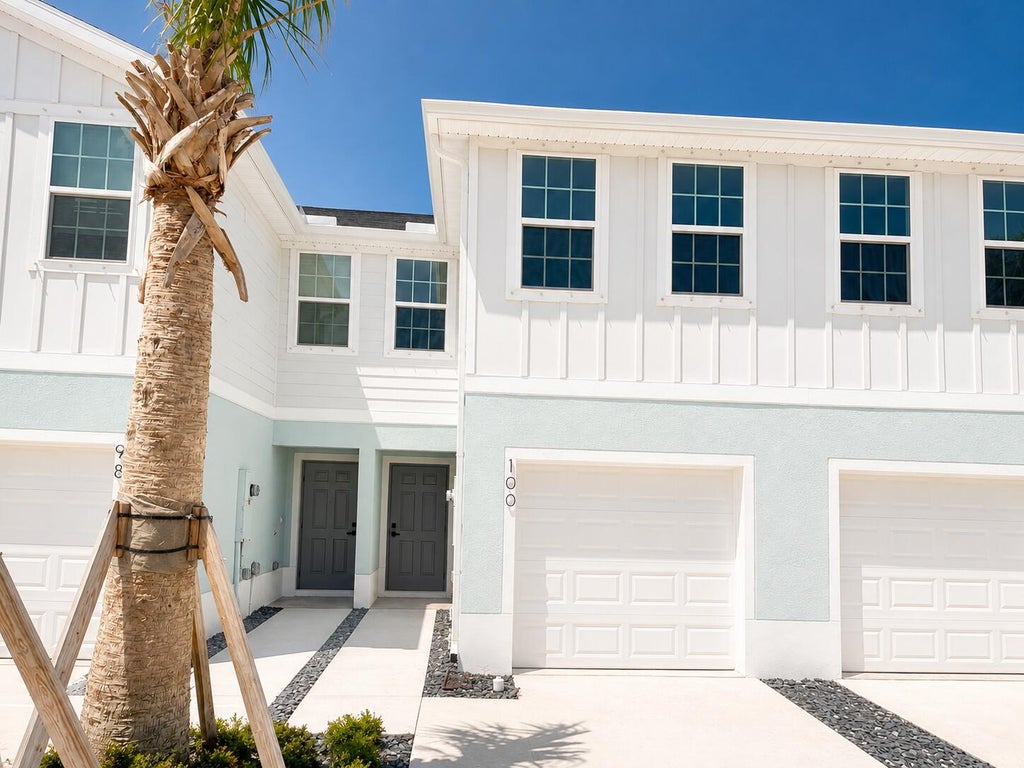 Photo of 100 Savannah Lakes Boulevard, Fort Pierce, FL 34982 (MLS # B26067870)