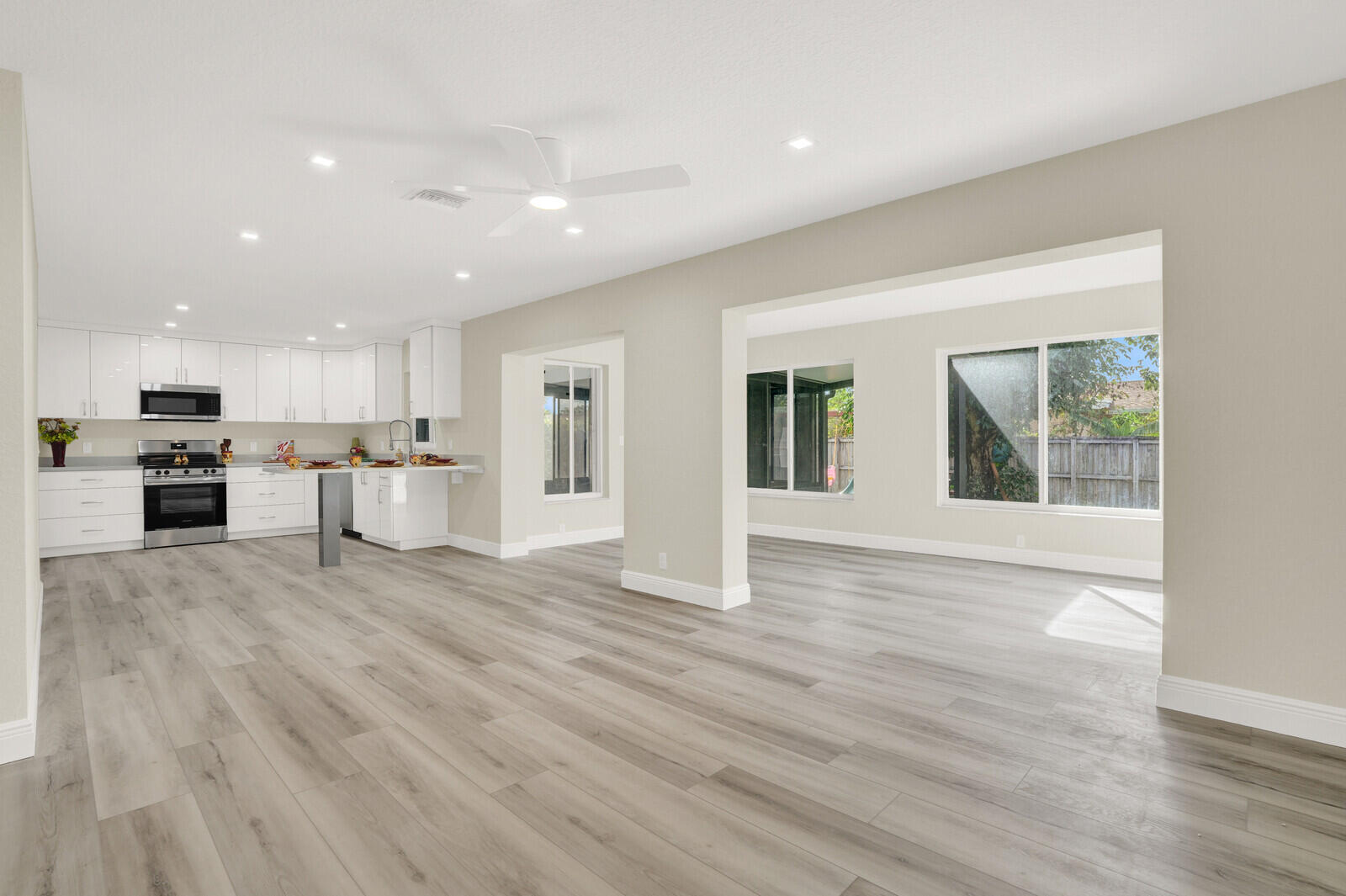 COUNTRY LANE ESTATES - Residential