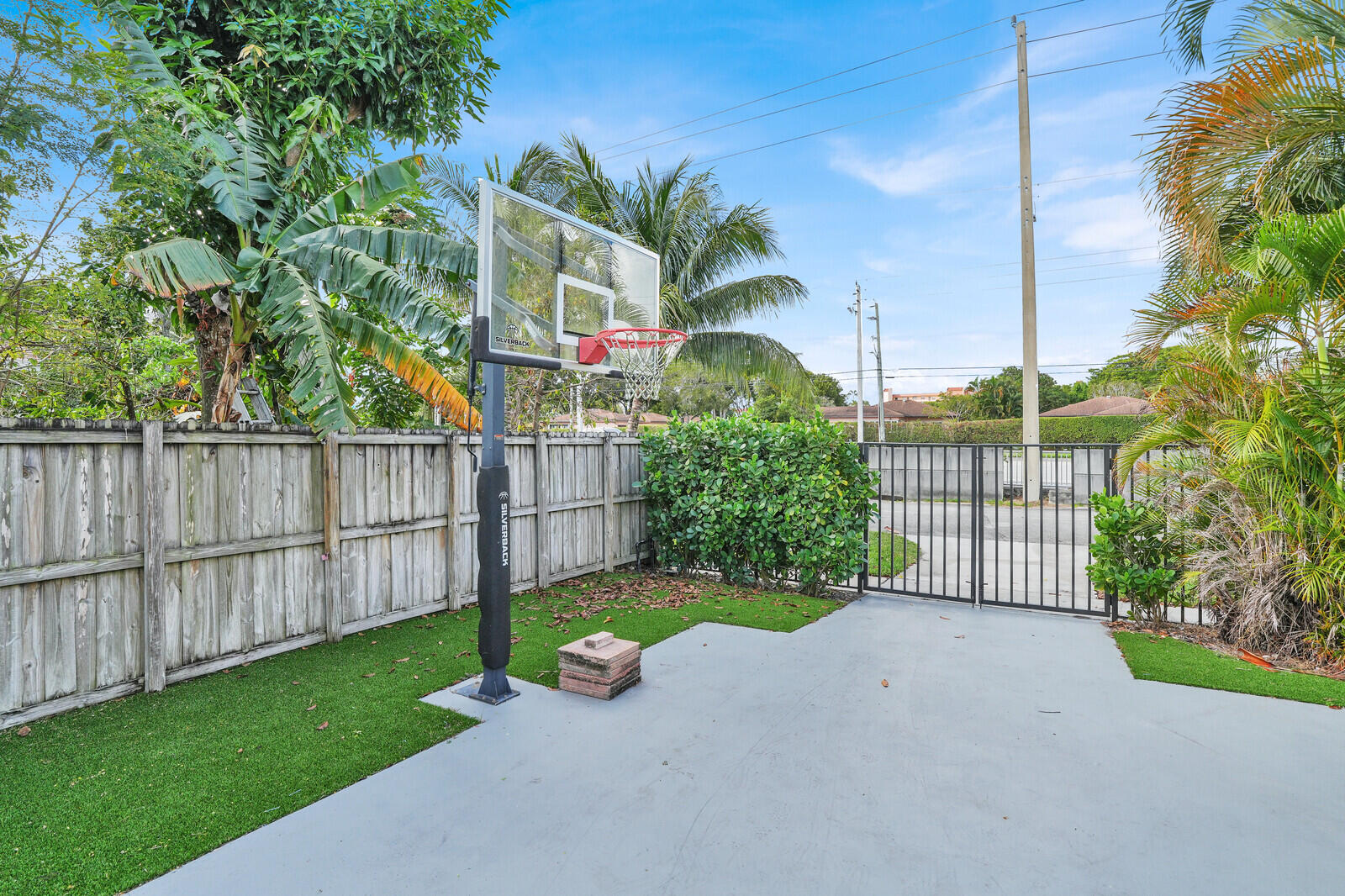 COUNTRY LANE ESTATES - Residential