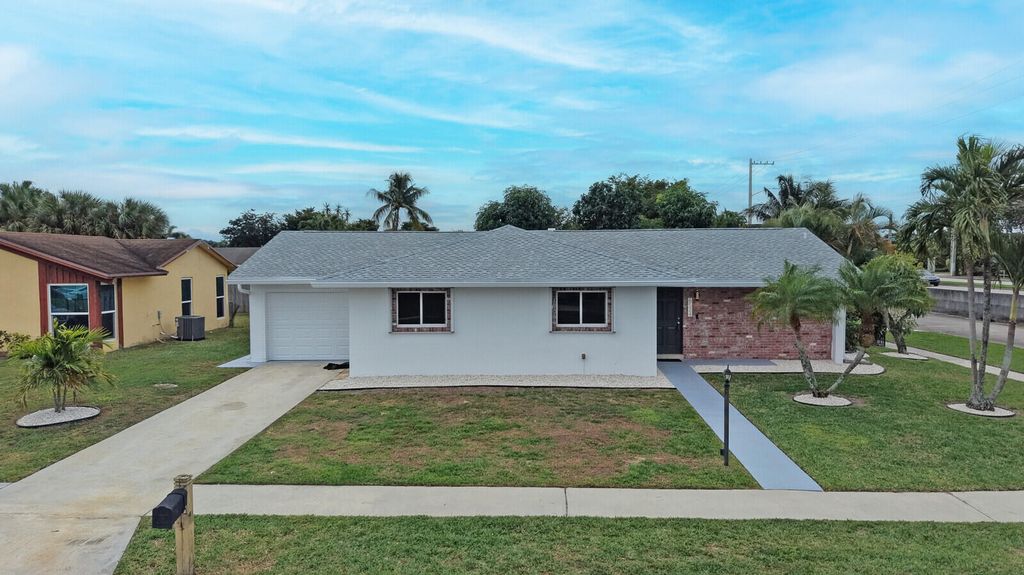 Photo of 6524 Sleepy Willow Way, Delray Beach, FL 33484 (MLS # R11153295)