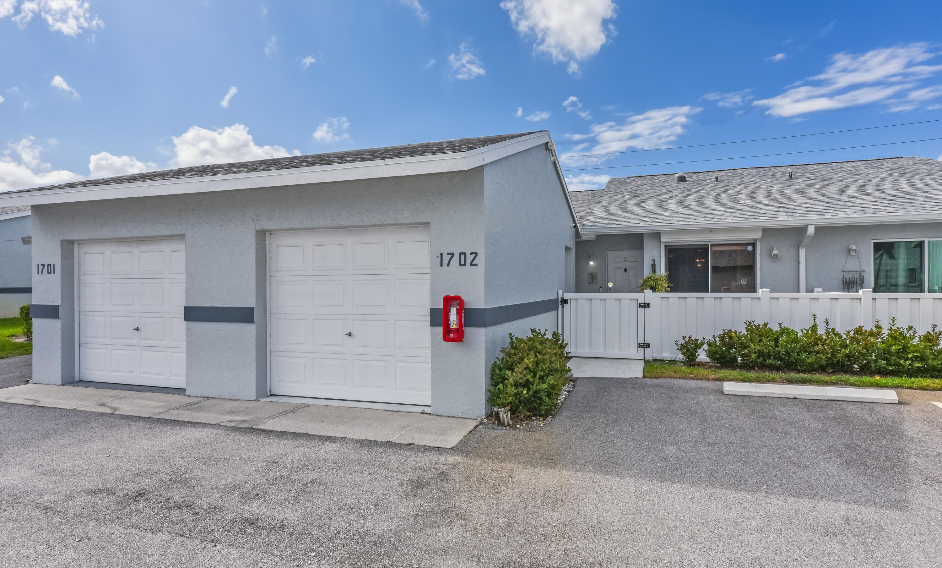 2641 W Gately Drive W 1702, West Palm Beach FL 33415