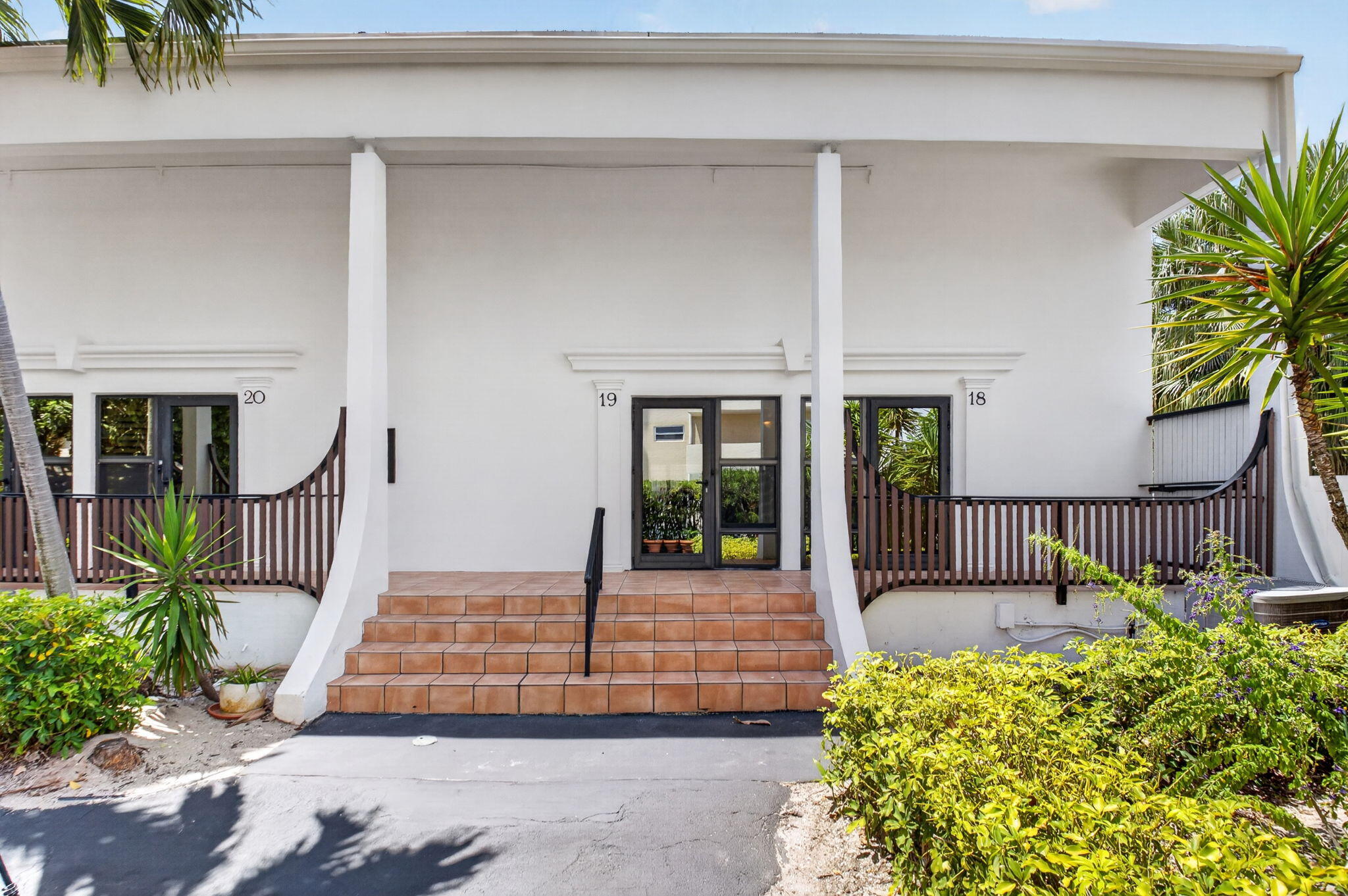 3589 S Ocean Boulevard 19