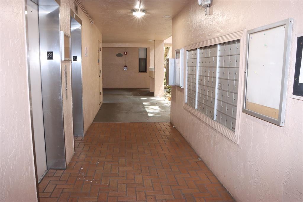 Royal Palm At Plantation - Residential Lease