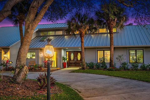 Property photo of 8422 Se Quail Ridge Way, Hobe Sound, FL 33455