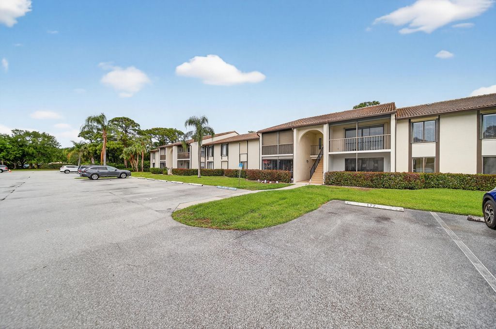 Photo of 1575 SW Silver Pine Way #108-d2, Palm City, FL 34990 (MLS # B26009107)
