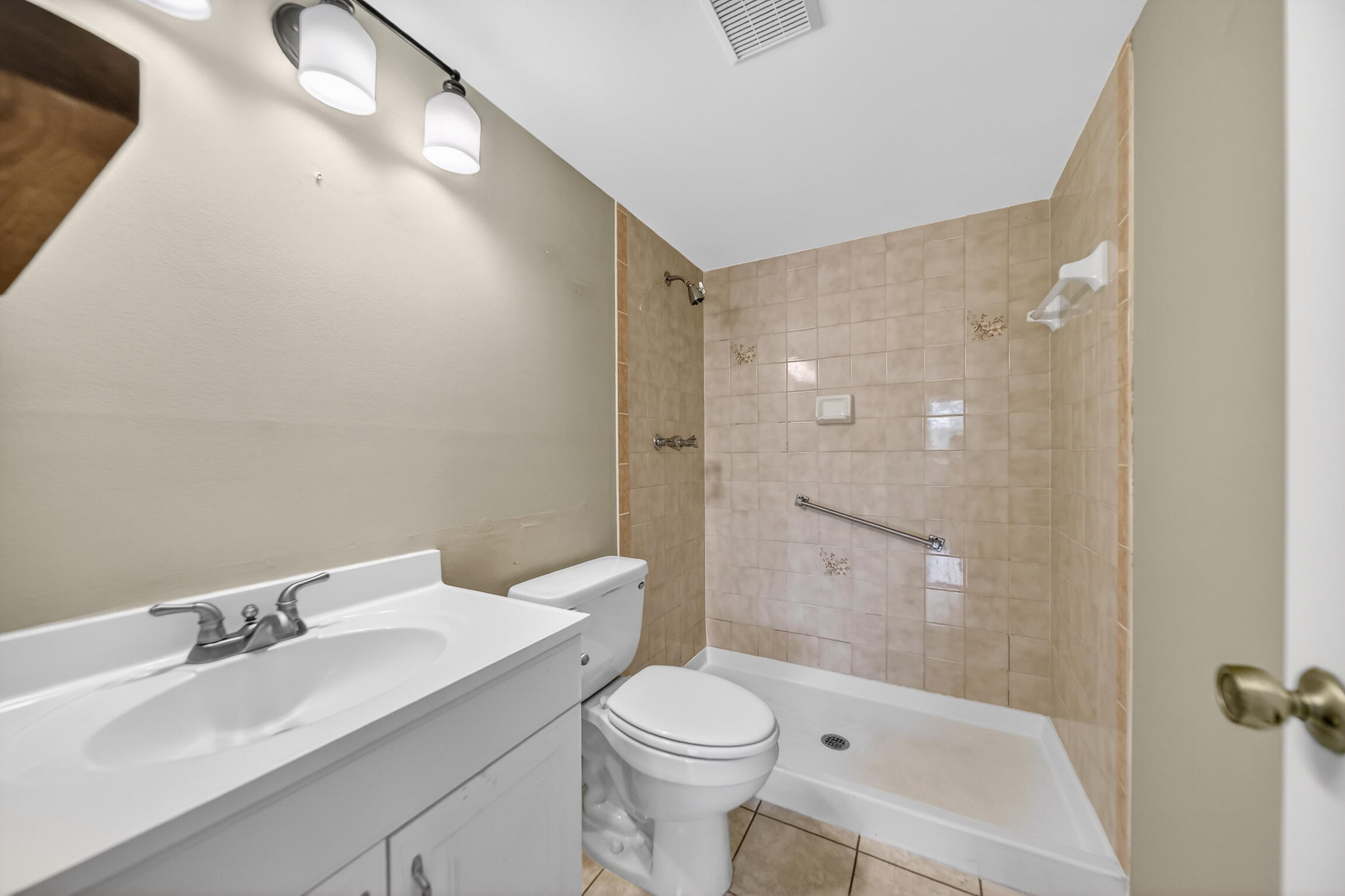 PINE RIDGE AT MARTIN DOWNS CONDO 14 - Residential