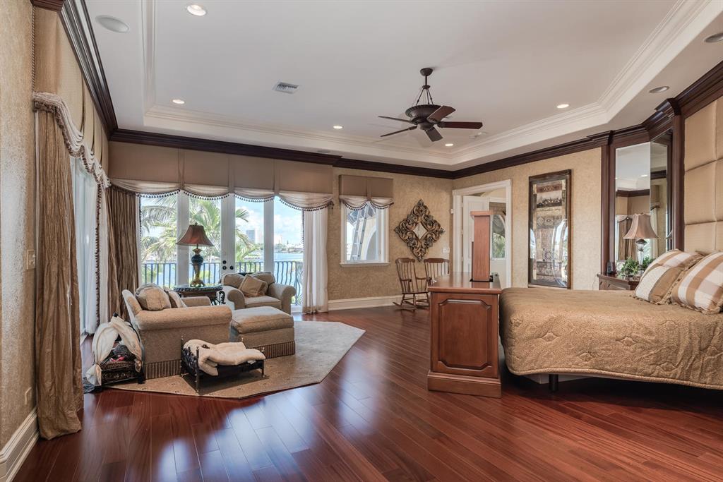 SANTA BARBARA SHORES - Residential