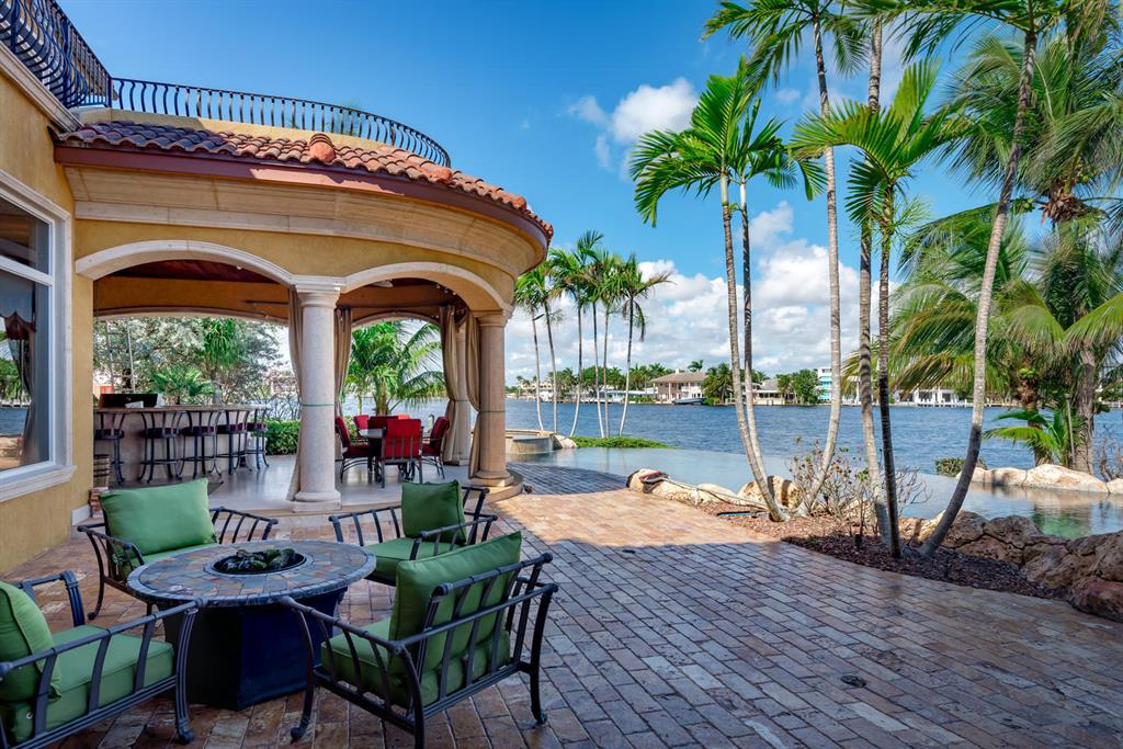 SANTA BARBARA SHORES - Residential