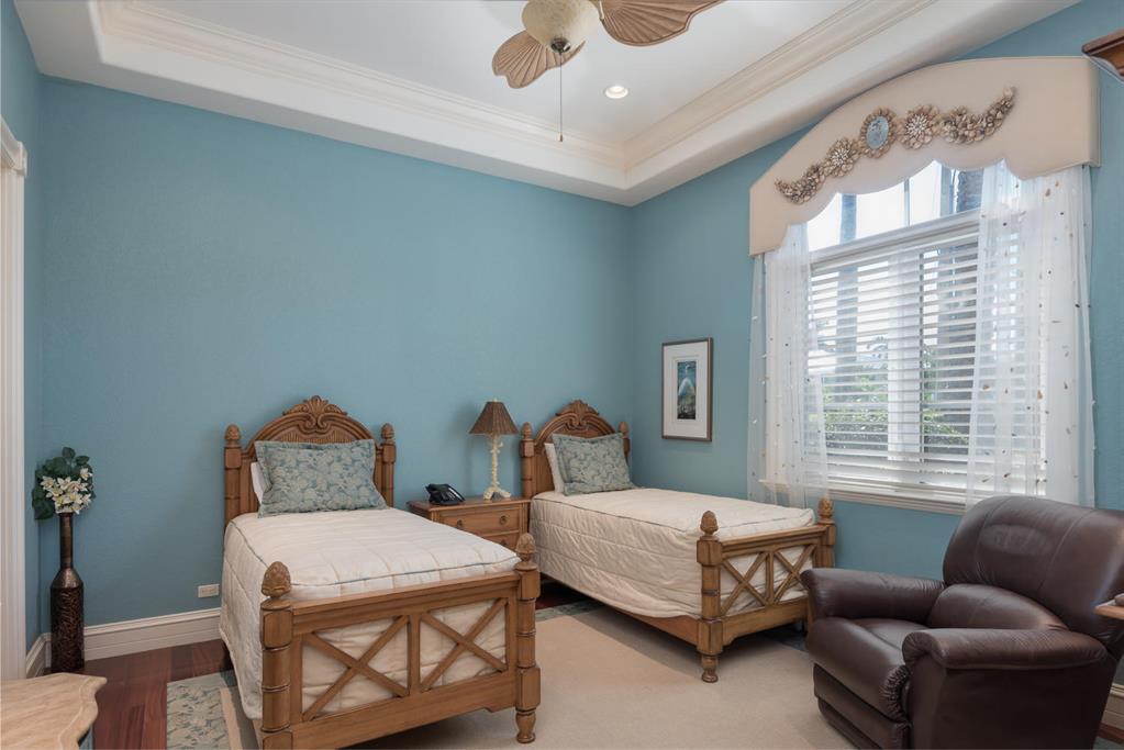 SANTA BARBARA SHORES - Residential