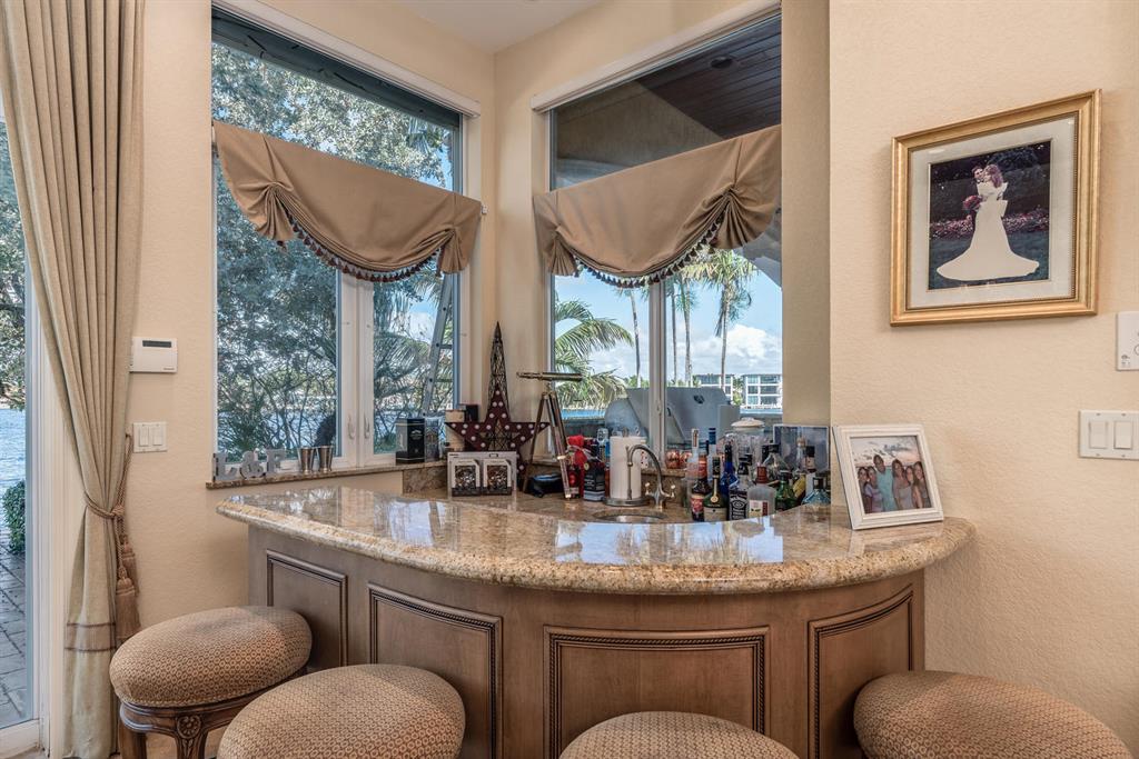 SANTA BARBARA SHORES - Residential