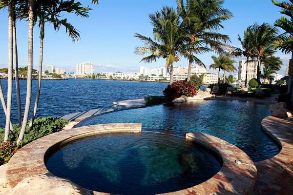 SANTA BARBARA SHORES - Residential