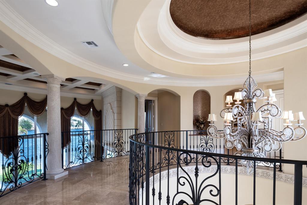 SANTA BARBARA SHORES - Residential