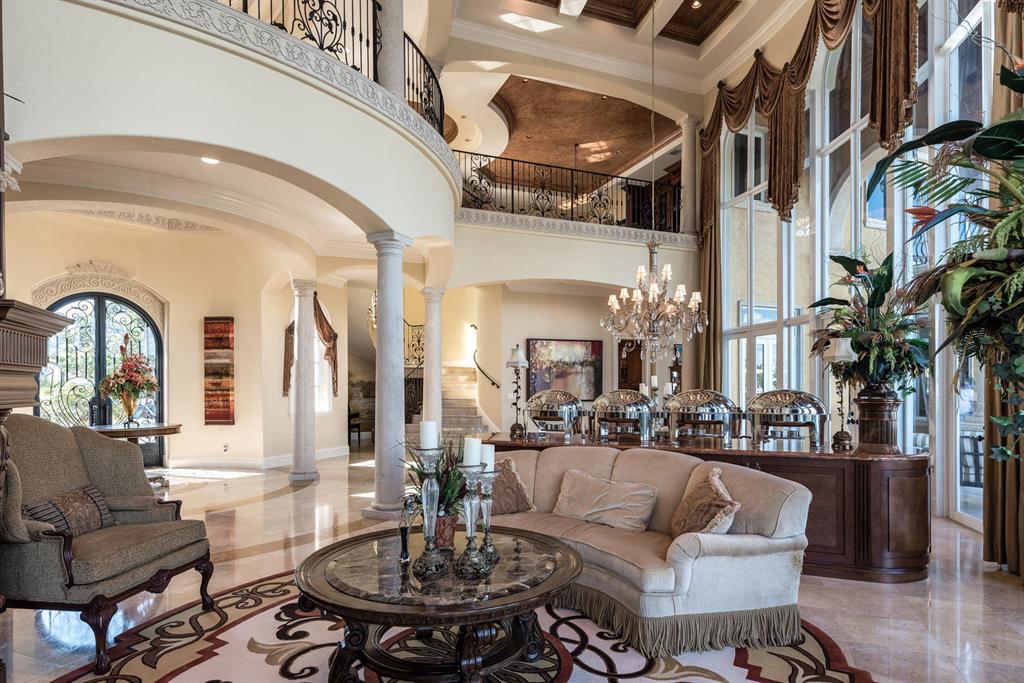 SANTA BARBARA SHORES - Residential