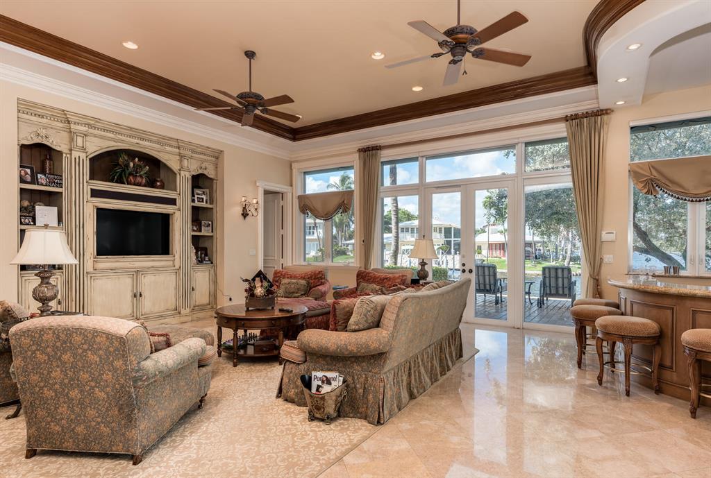 SANTA BARBARA SHORES - Residential