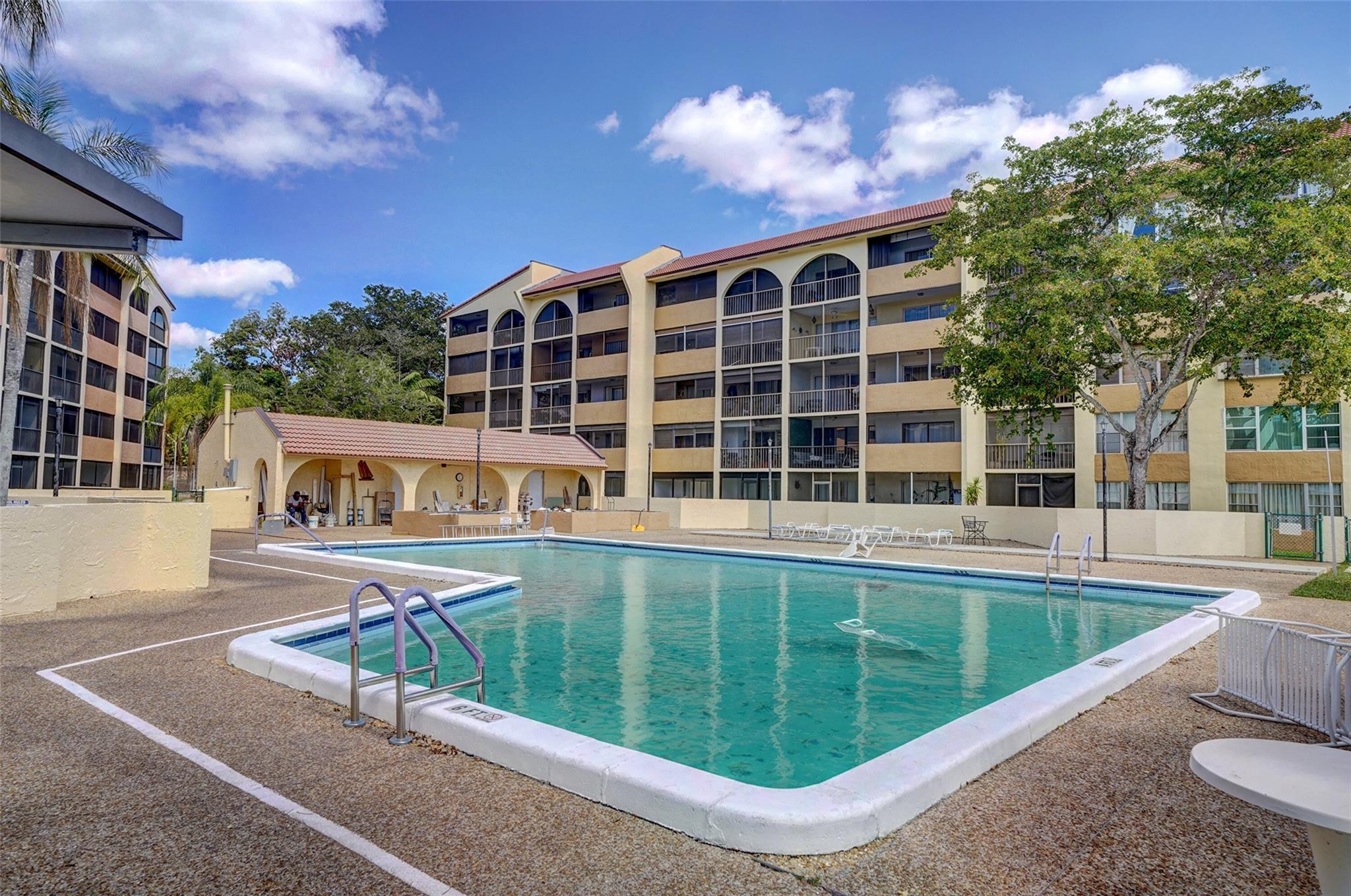 SUNRISE ISLAND - Residential