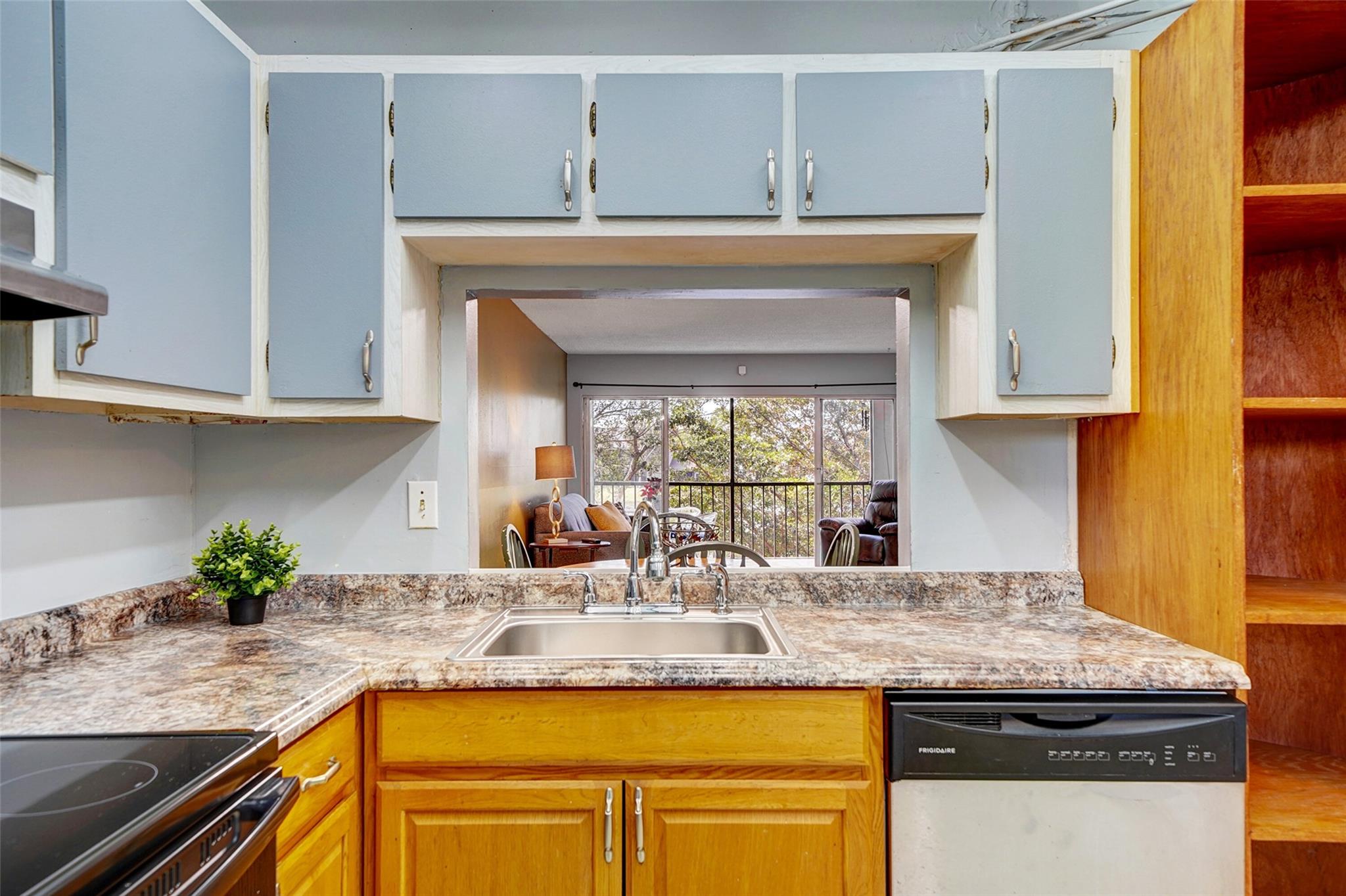 SUNRISE ISLAND - Residential