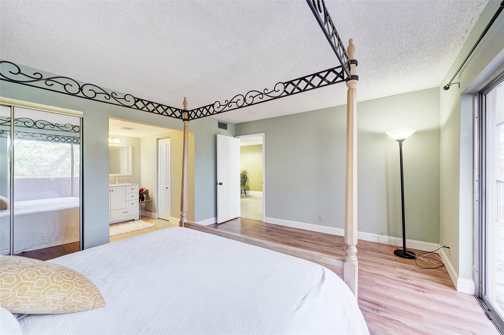 SUNRISE ISLAND - Residential