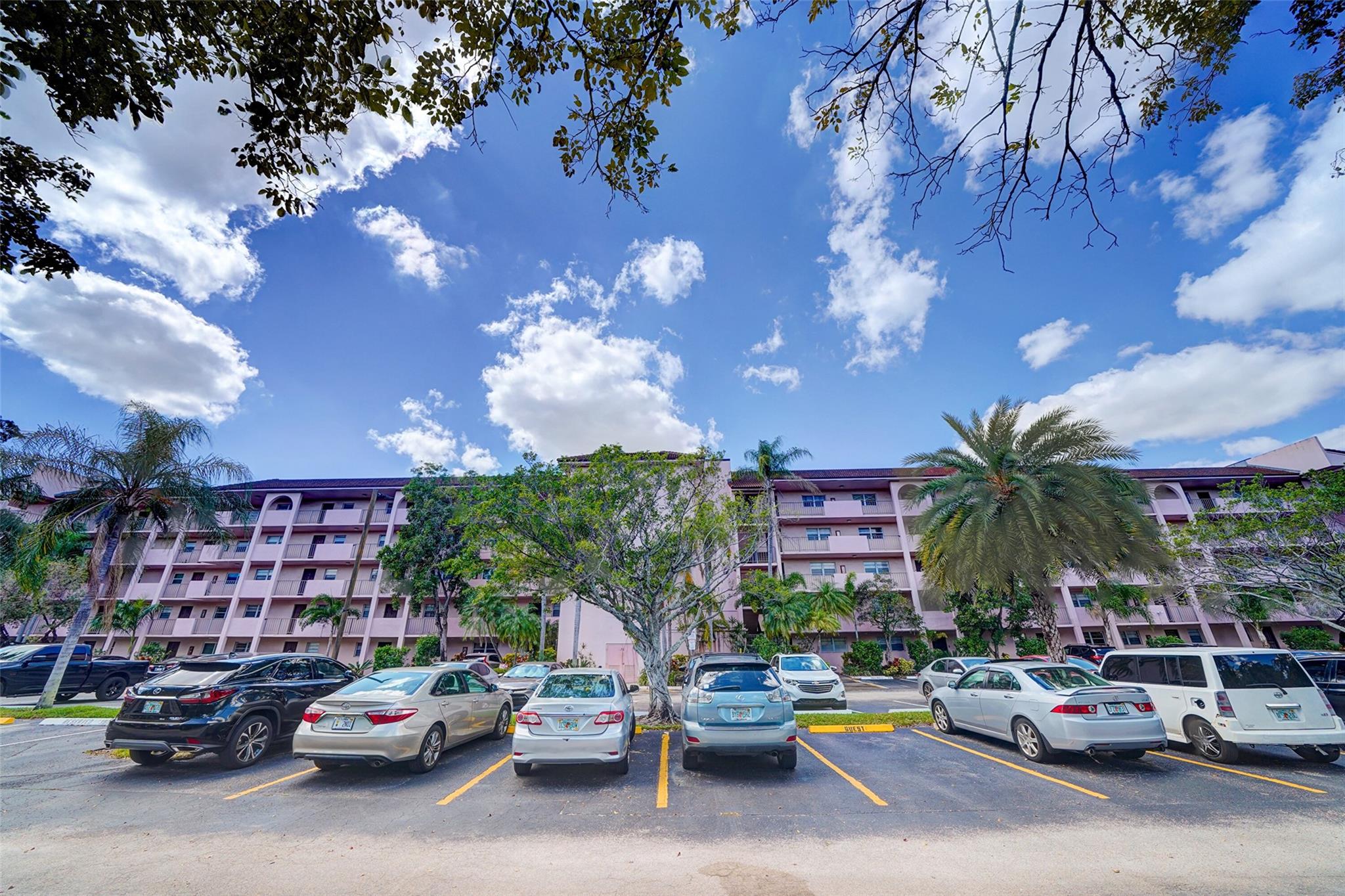 SUNRISE ISLAND - Residential