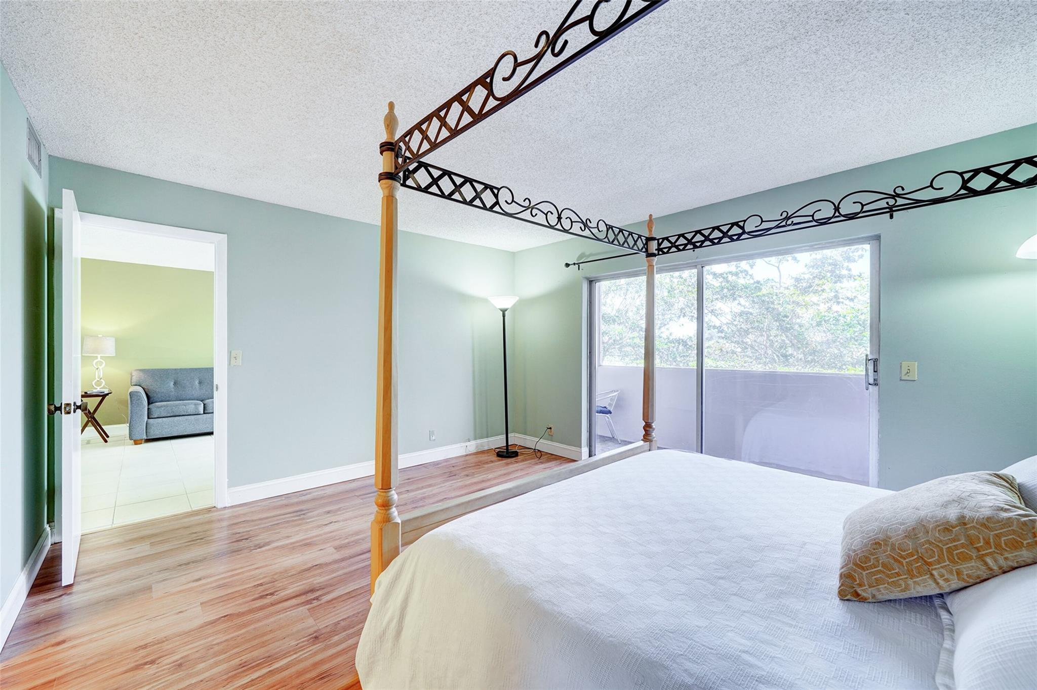 SUNRISE ISLAND - Residential