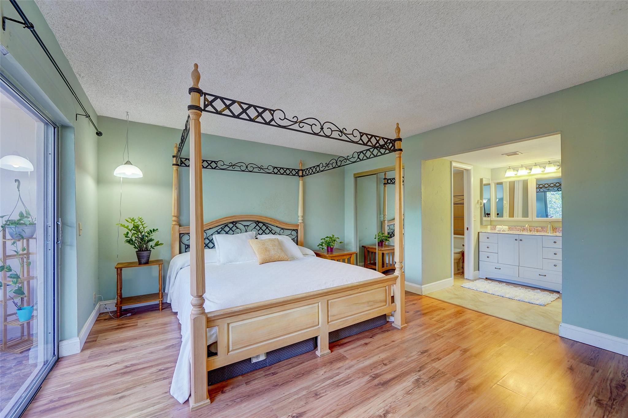 SUNRISE ISLAND - Residential