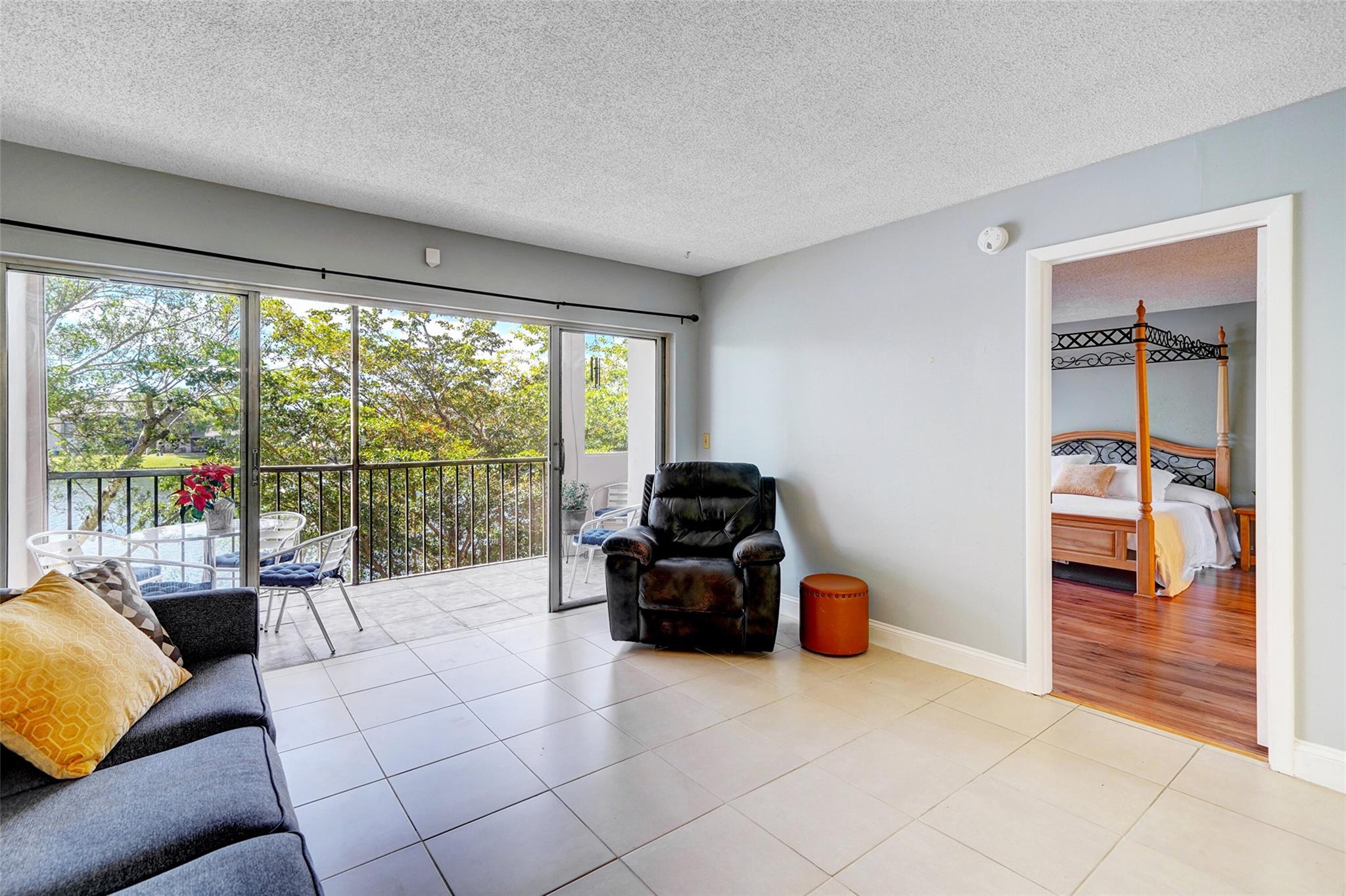 SUNRISE ISLAND - Residential