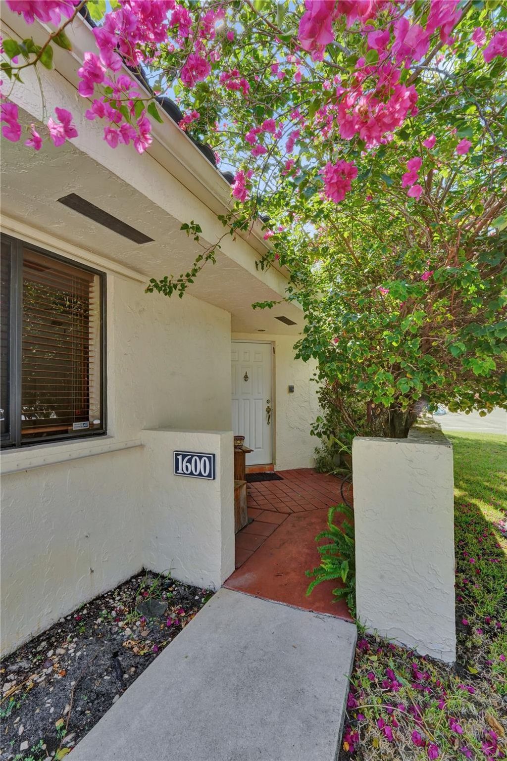 Photo of 1600 NW 81 Way #1600, Plantation, FL 33322 (MLS # F10523271)