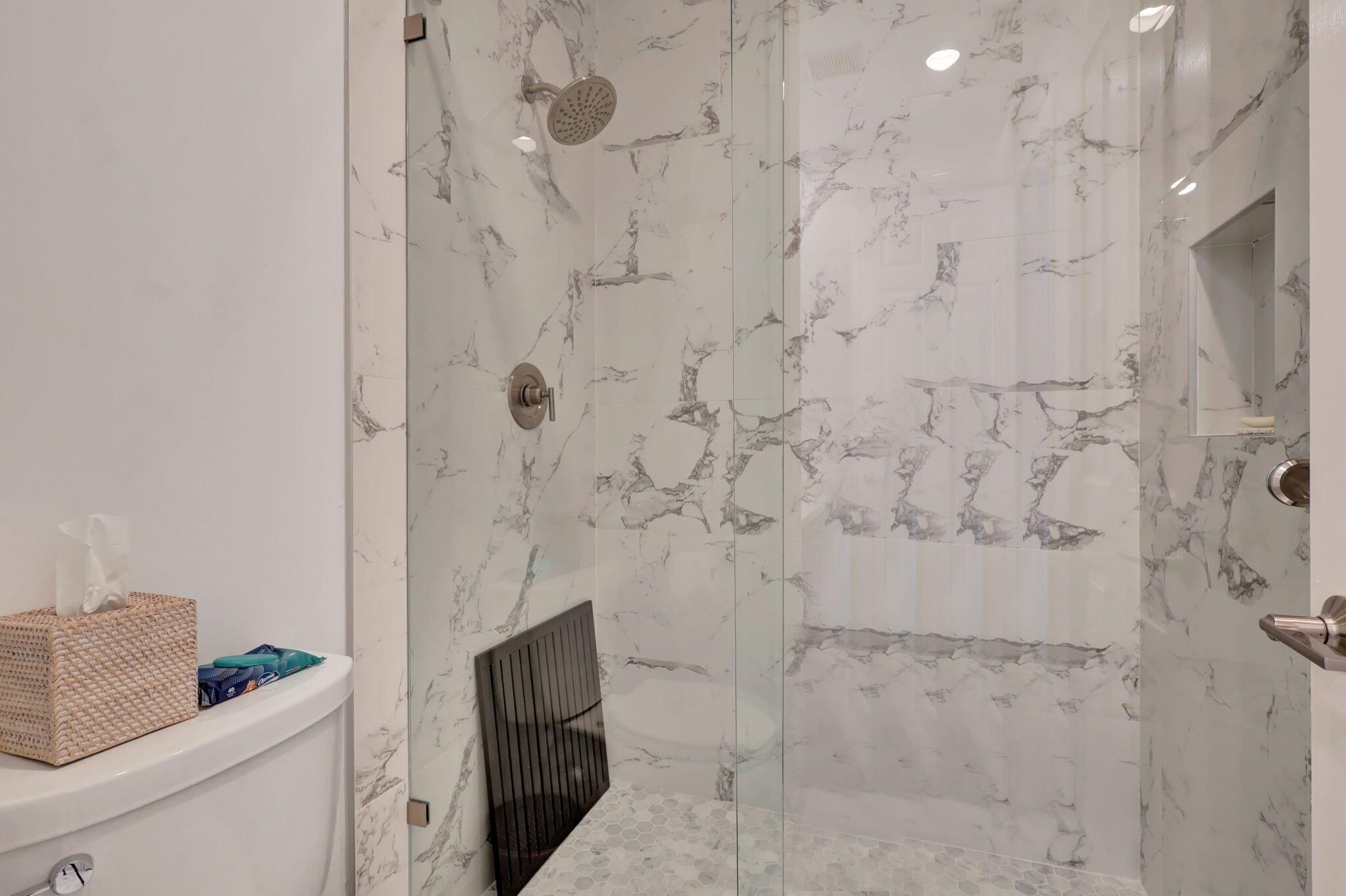 ISLES AT WELLINGTON 4 - Residential Lease