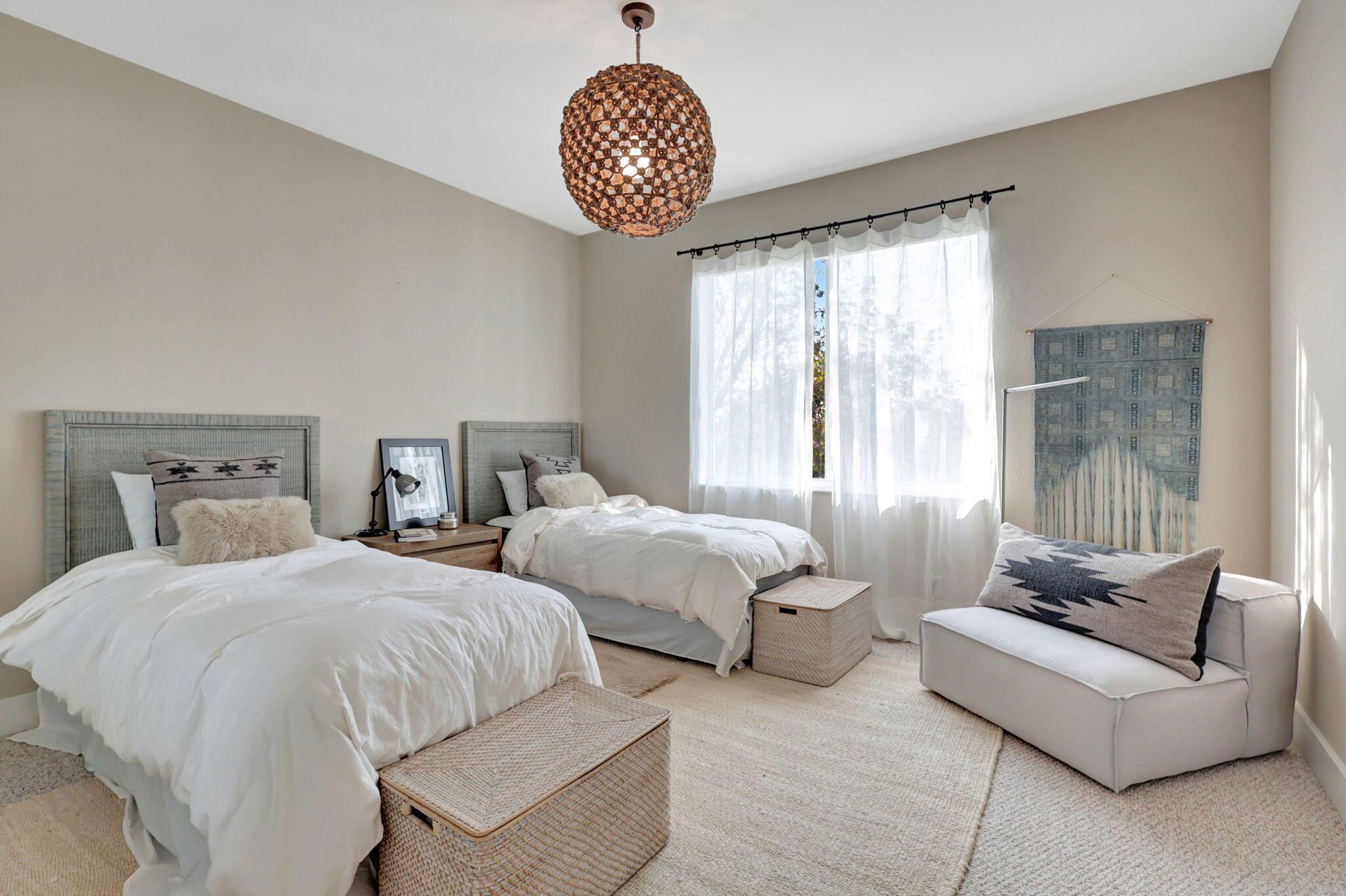 ISLES AT WELLINGTON 4 - Residential Lease