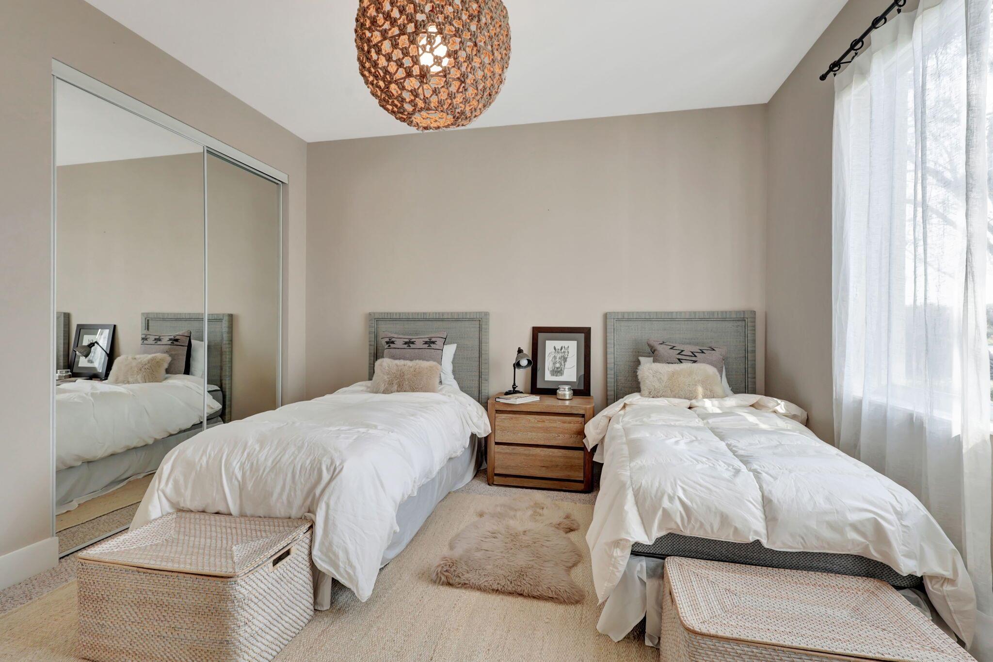 ISLES AT WELLINGTON 4 - Residential Lease