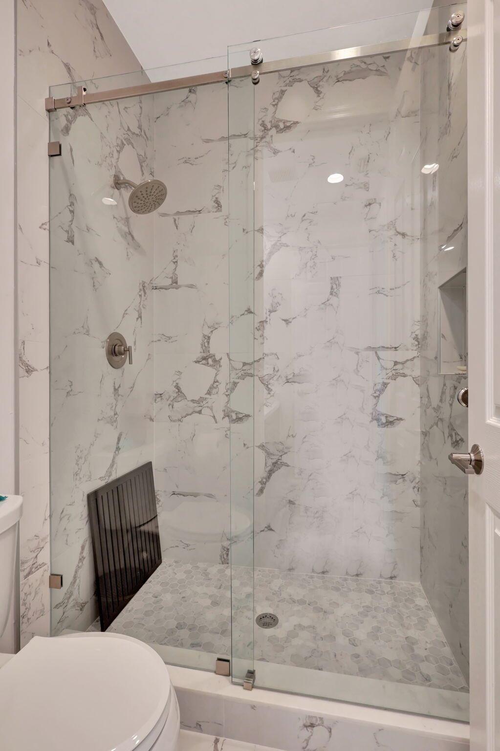 ISLES AT WELLINGTON 4 - Residential Lease