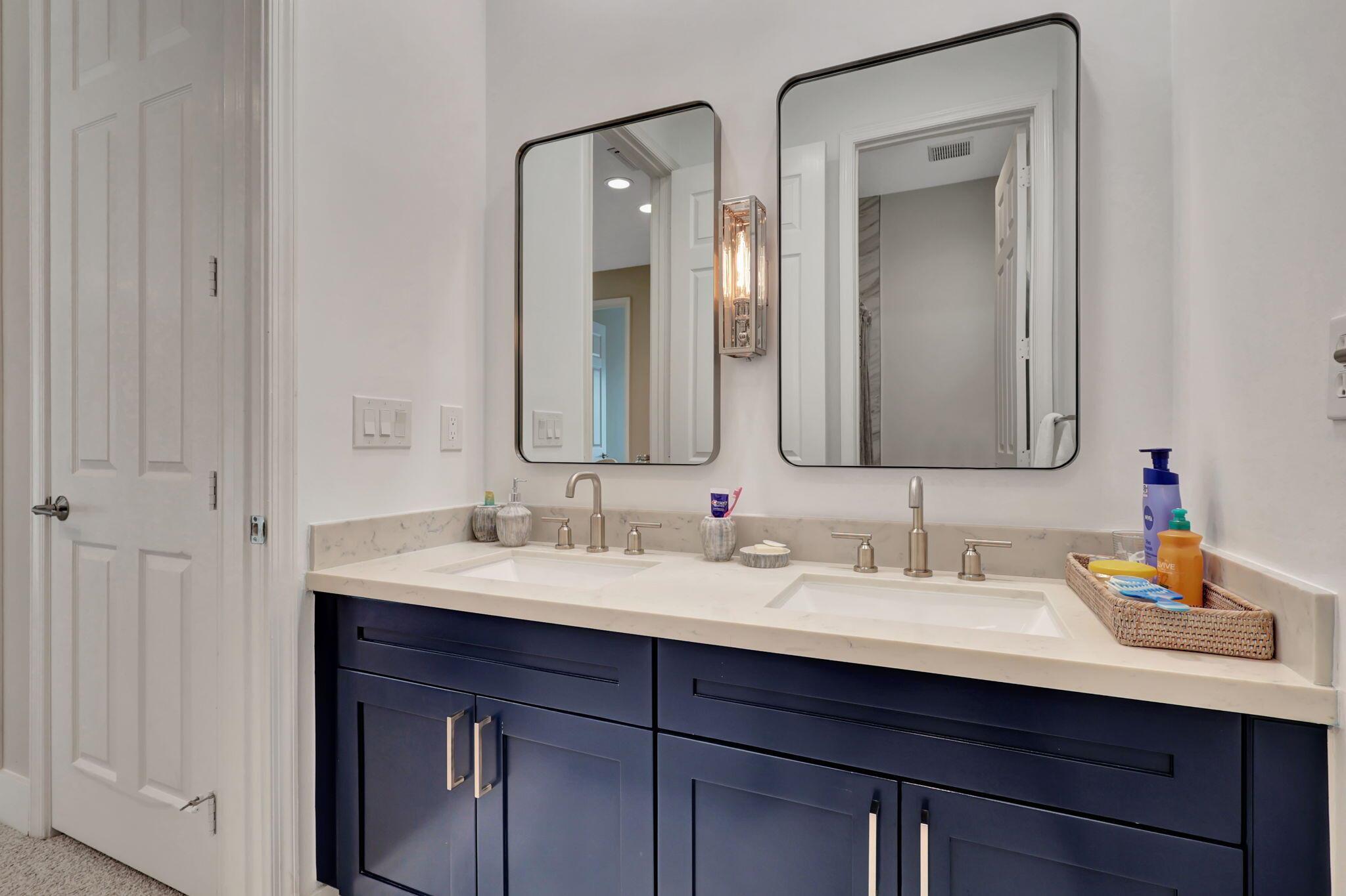 ISLES AT WELLINGTON 4 - Residential Lease