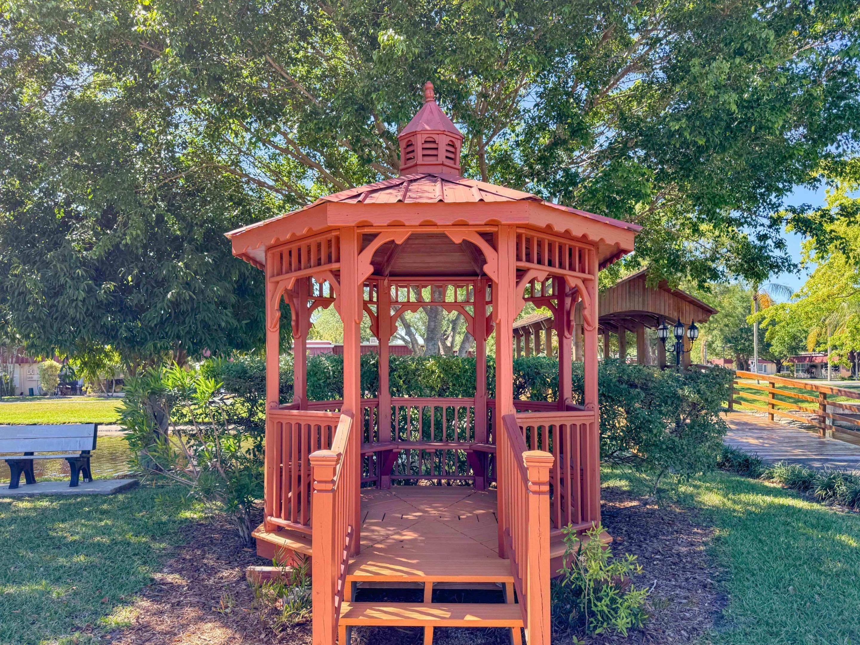 COVERED BRIDGE CONDO - Residential