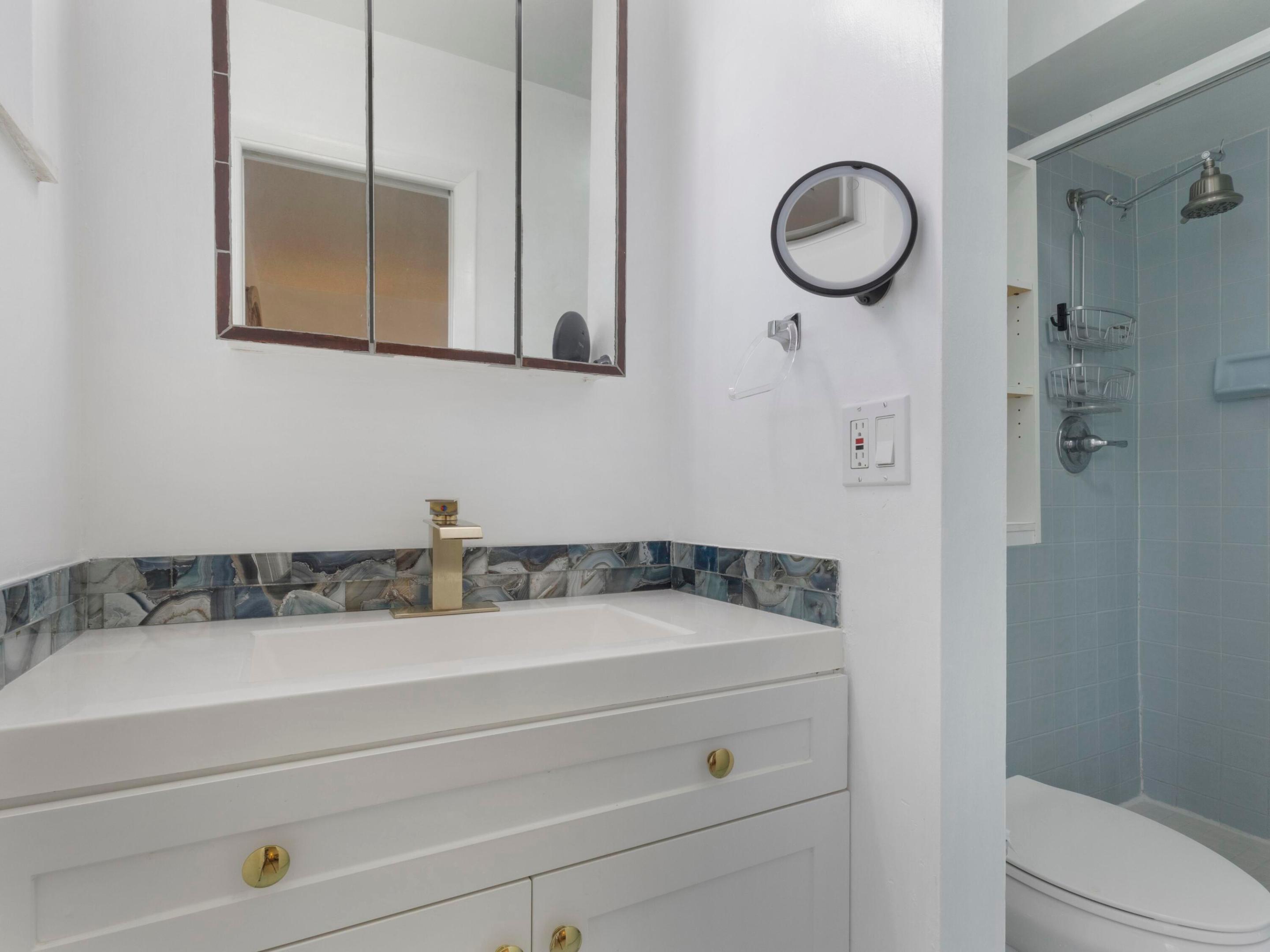 COVERED BRIDGE CONDO - Residential