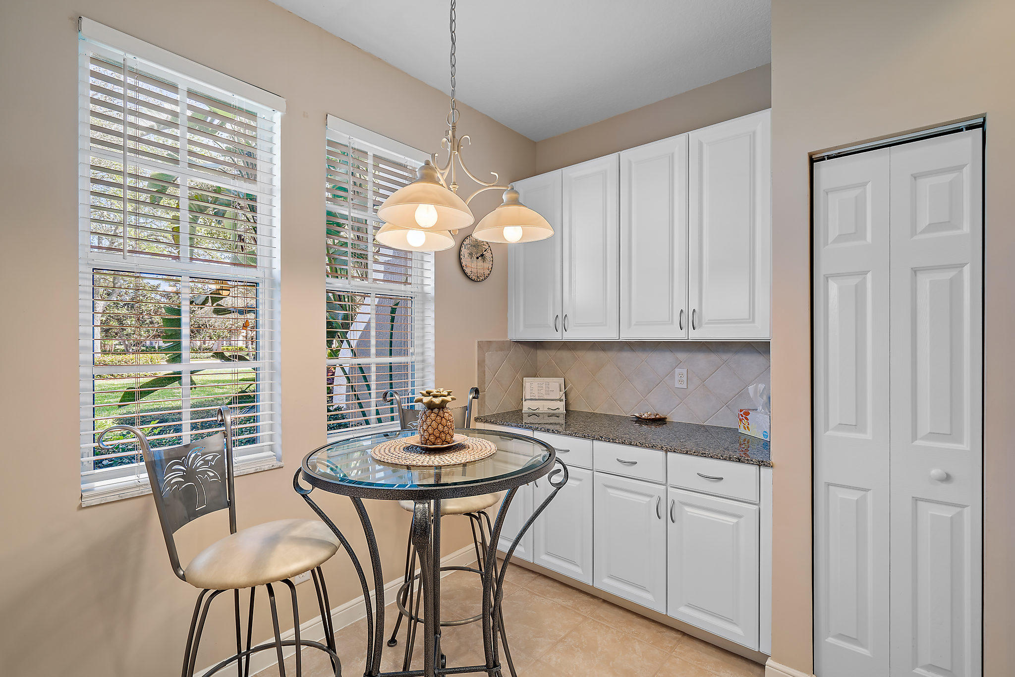 MANSIONS AT EVERGRENE WEST CONDO - Residential Lease