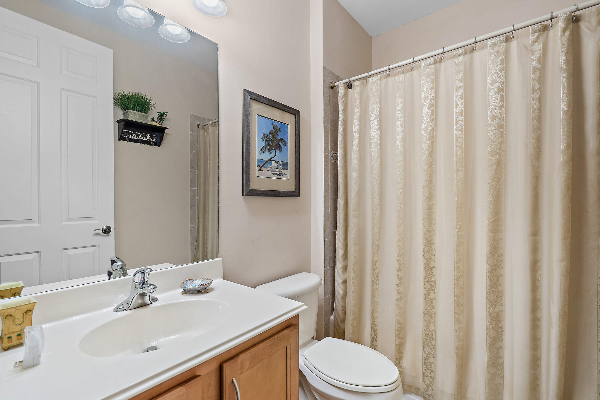 MANSIONS AT EVERGRENE WEST CONDO - Residential Lease